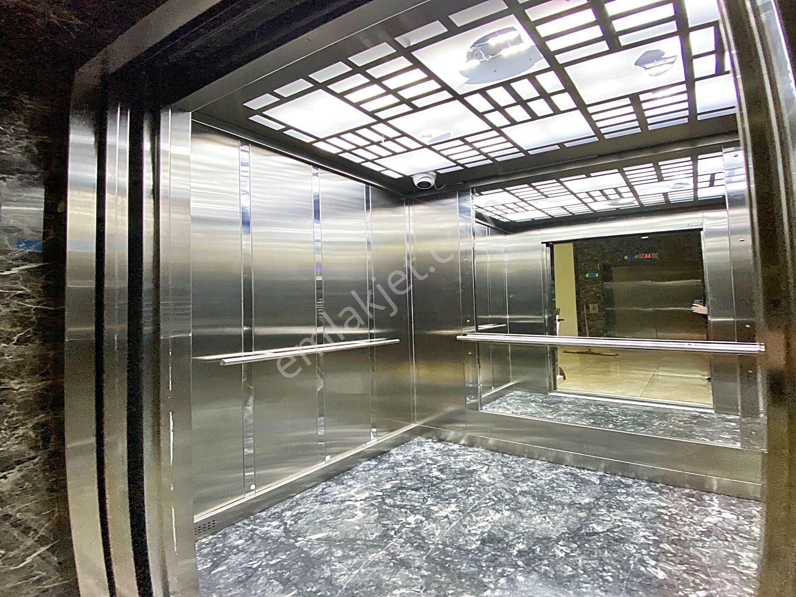 Cadde34'den Devlet Hastanesinin Dibinde Aile Oturumuna Uygun Otoparklı Sitede 2+1 Satılık Daire - Görsel 15