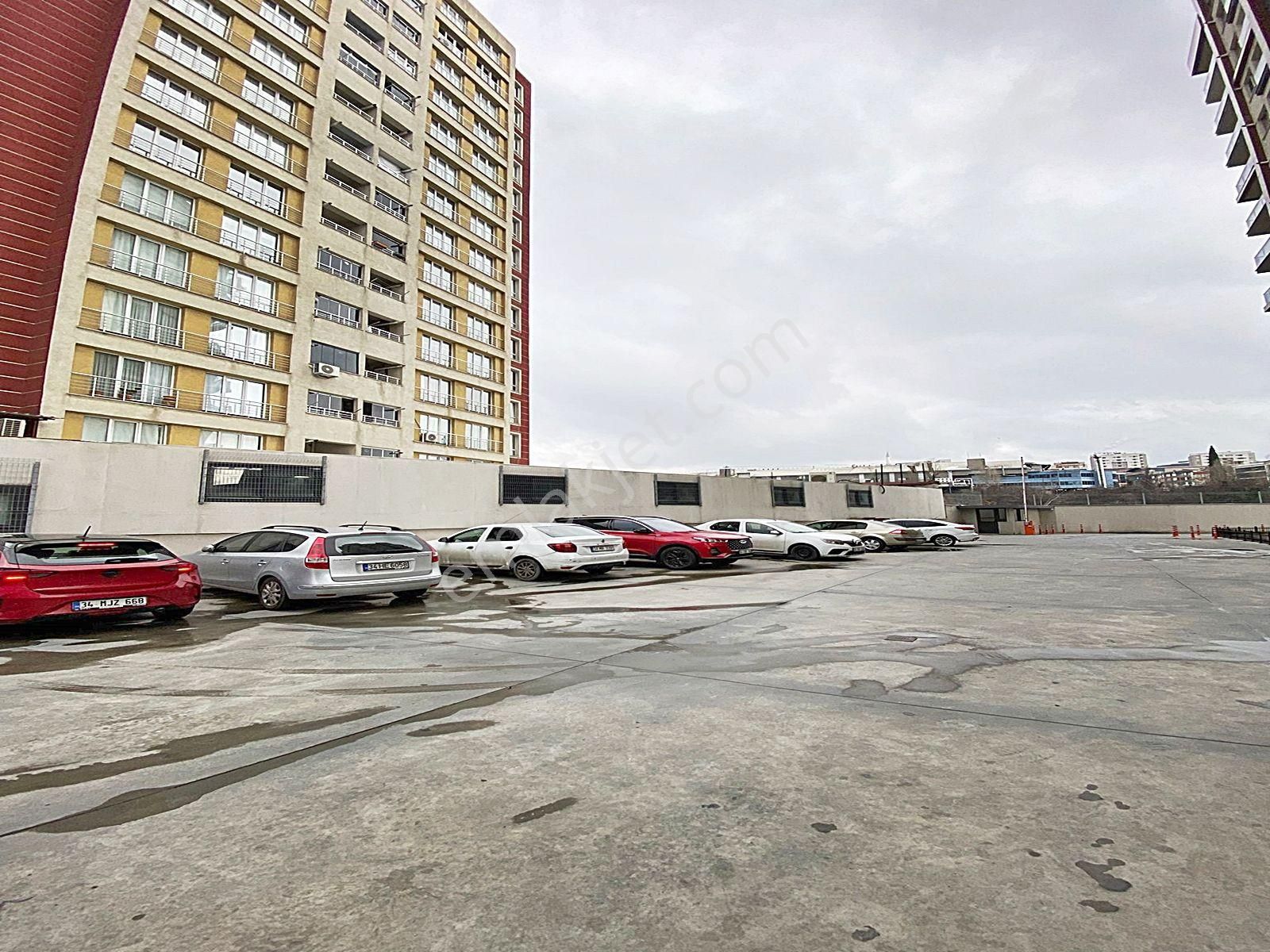 Cadde34'den Devlet Hastanesinin Dibinde Aile Oturumuna Uygun Otoparklı Sitede 2+1 Satılık Daire - Görsel 20