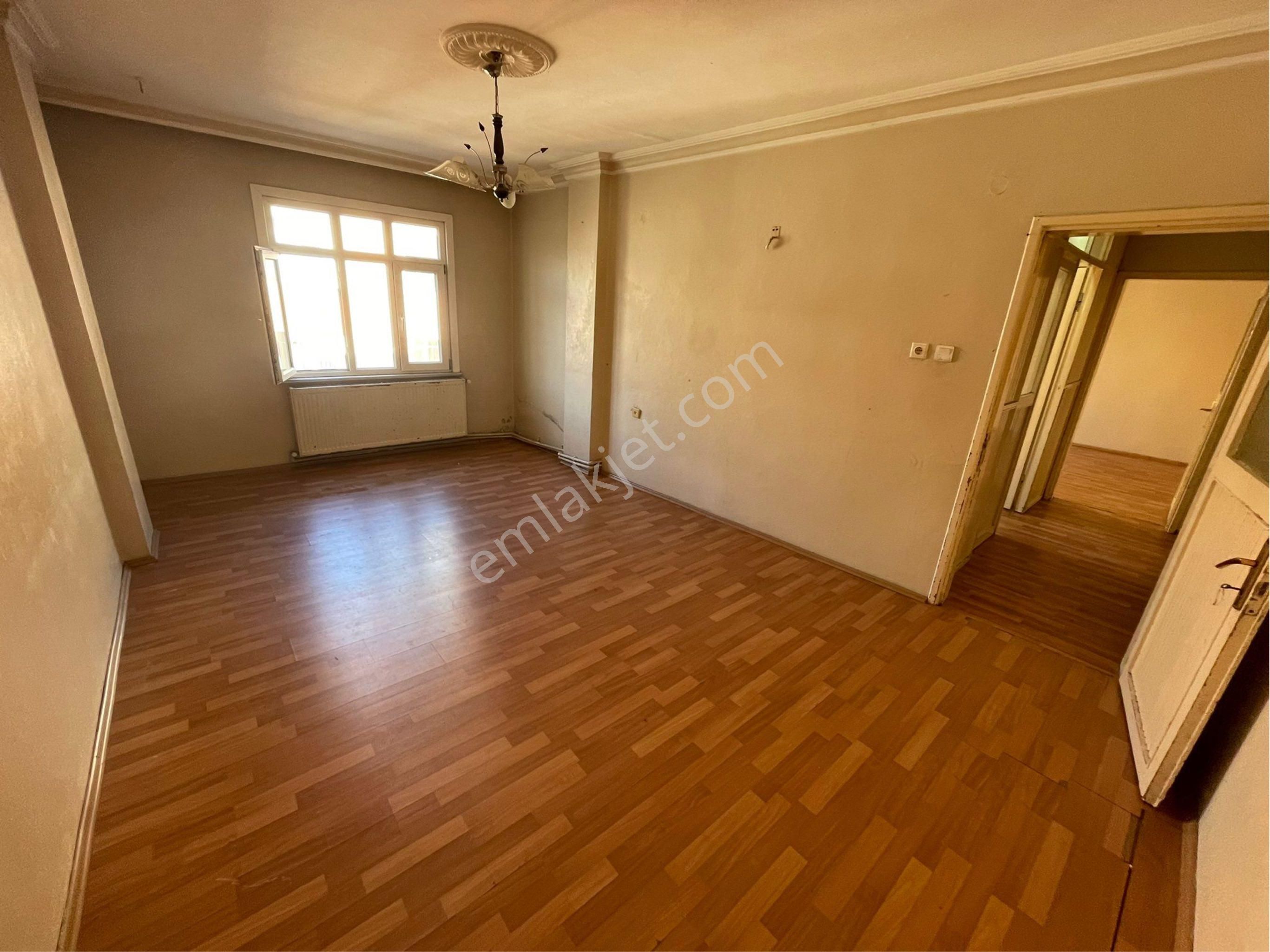 Emir Emlak’dan 3+1 4 Kat Yerli Ailelere Temiz Daire - Görsel 2