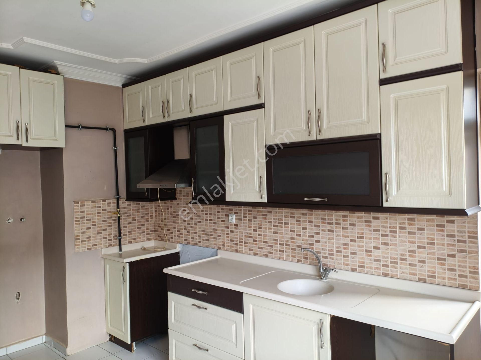 Yarenler Mahallesinde 3 Yol Ağzında Ara Kat Kiralık Daire - Görsel 16