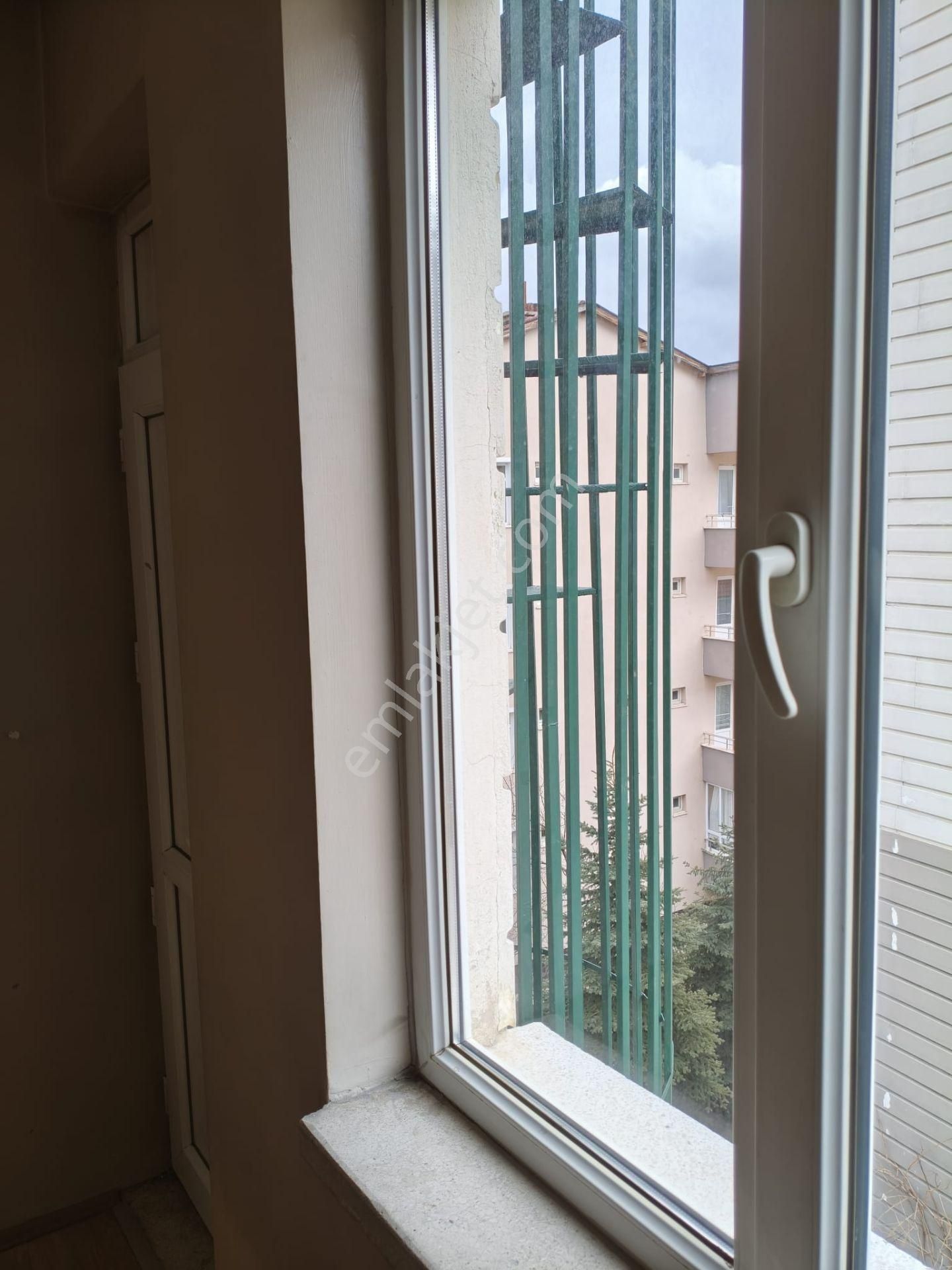 Yarenler Mahallesinde 3 Yol Ağzında Ara Kat Kiralık Daire - Görsel 21