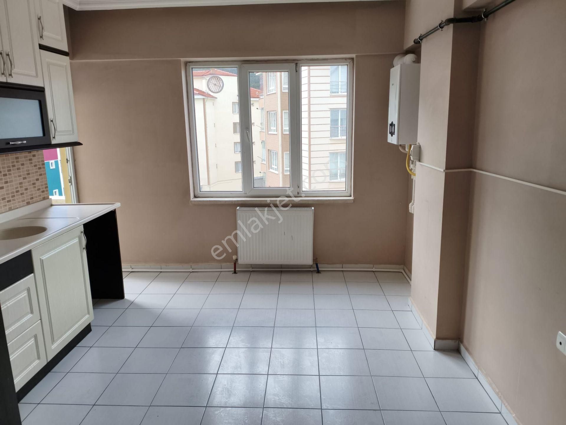 Yarenler Mahallesinde 3 Yol Ağzında Ara Kat Kiralık Daire - Görsel 12