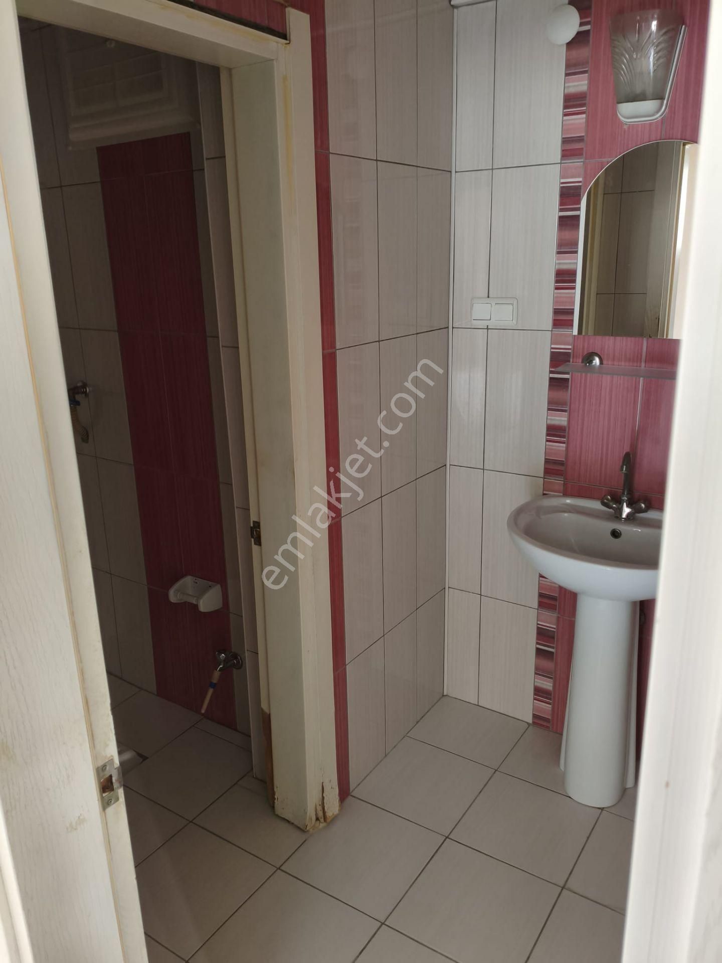 Yarenler Mahallesinde 3 Yol Ağzında Ara Kat Kiralık Daire - Görsel 11