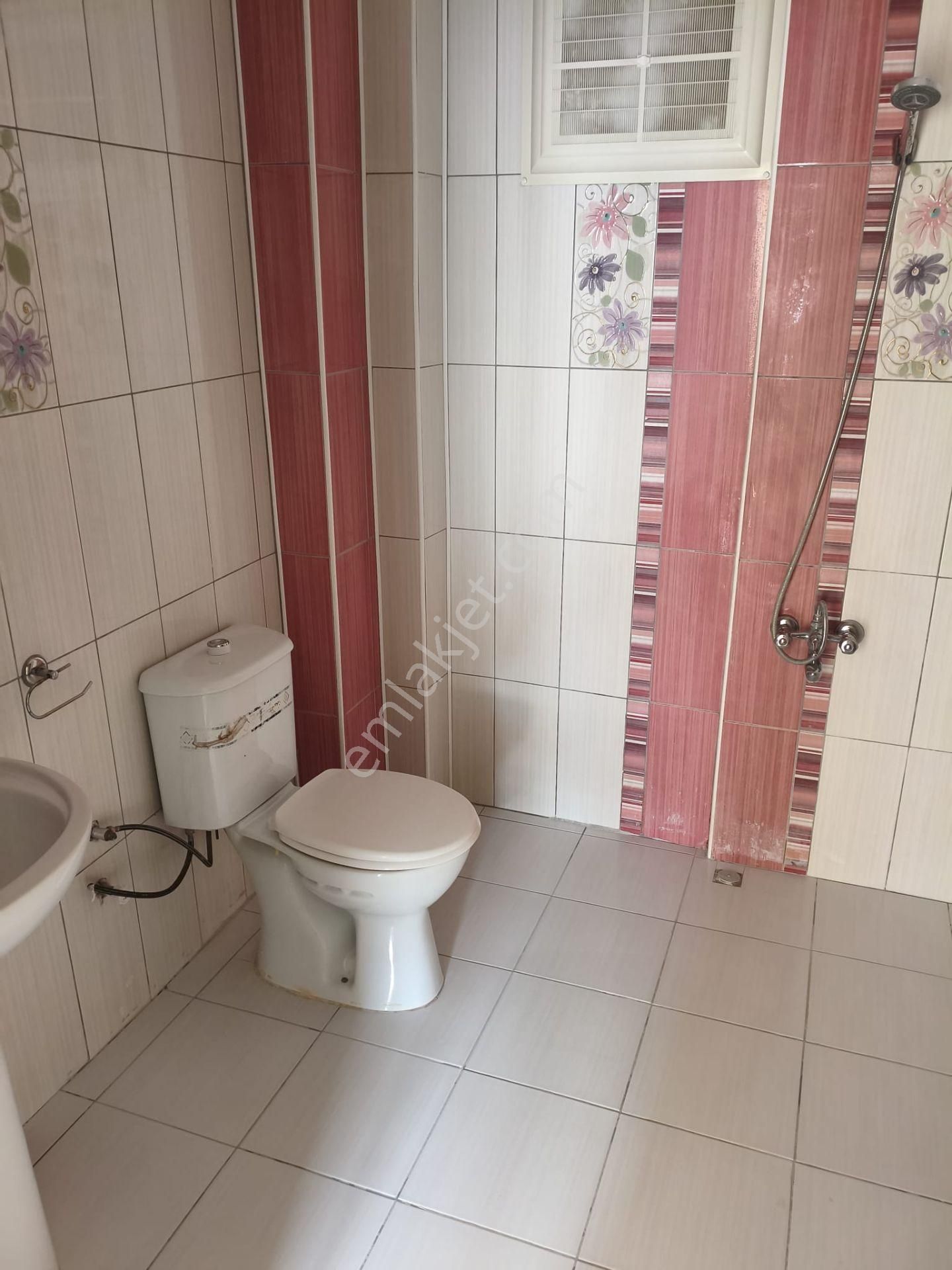 Yarenler Mahallesinde 3 Yol Ağzında Ara Kat Kiralık Daire - Görsel 13