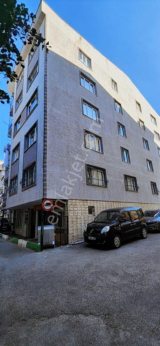 Eğitim Mahallesi Geniş 120m² Satılık Daire
