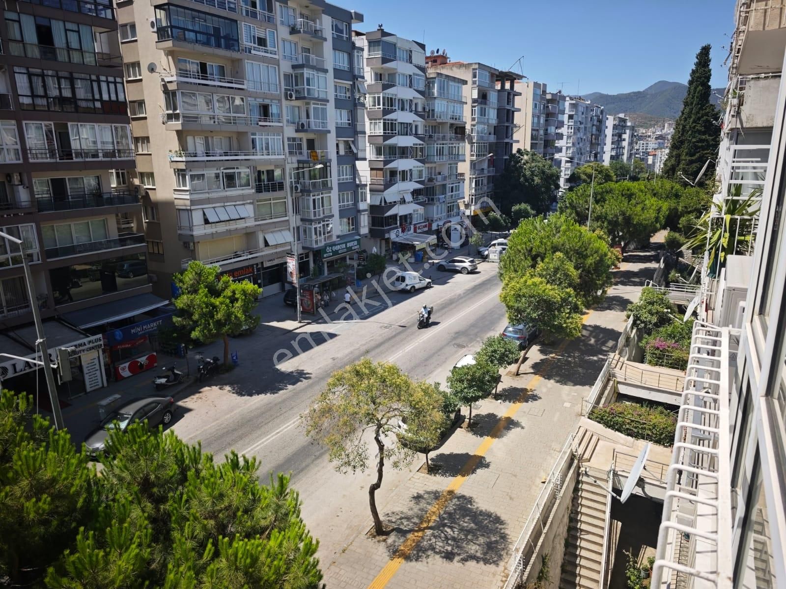 Amerikan Koleji Yanı Cadde Üzeri Eşyalı Kiralık 4.arakat - Görsel 5