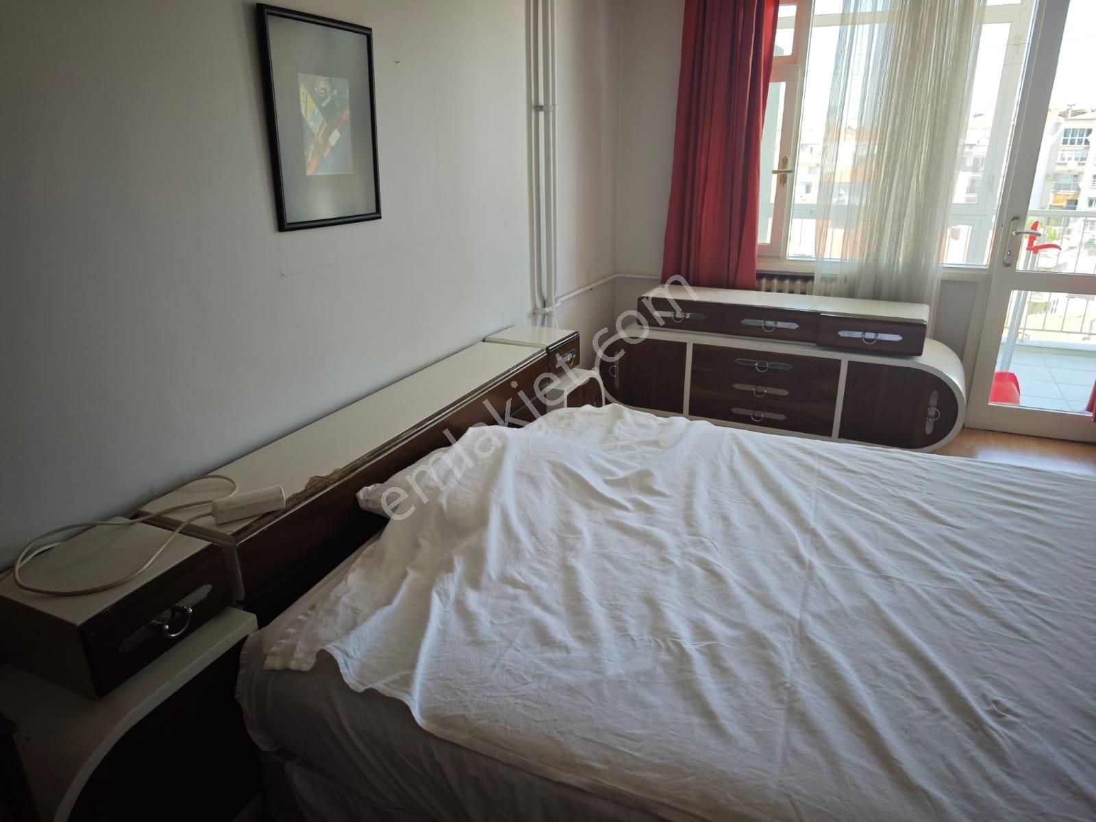 Amerikan Koleji Yanı Cadde Üzeri Eşyalı Kiralık 4.arakat - Görsel 23