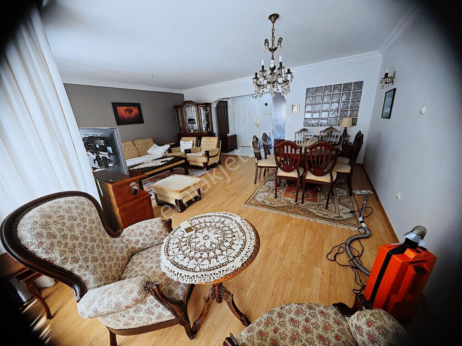 Amerikan Koleji Yanı Cadde Üzeri Eşyalı Kiralık 4.arakat - Görsel 14