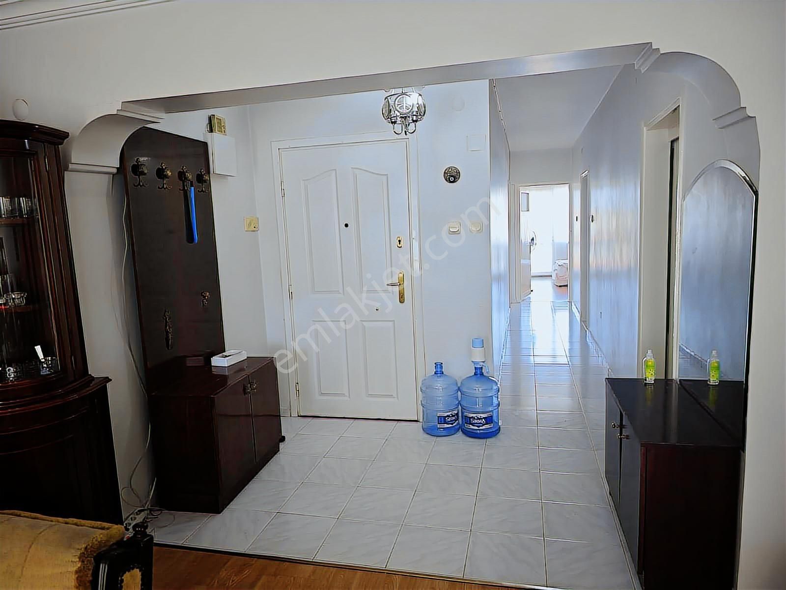 Amerikan Koleji Yanı Cadde Üzeri Eşyalı Kiralık 4.arakat - Görsel 7