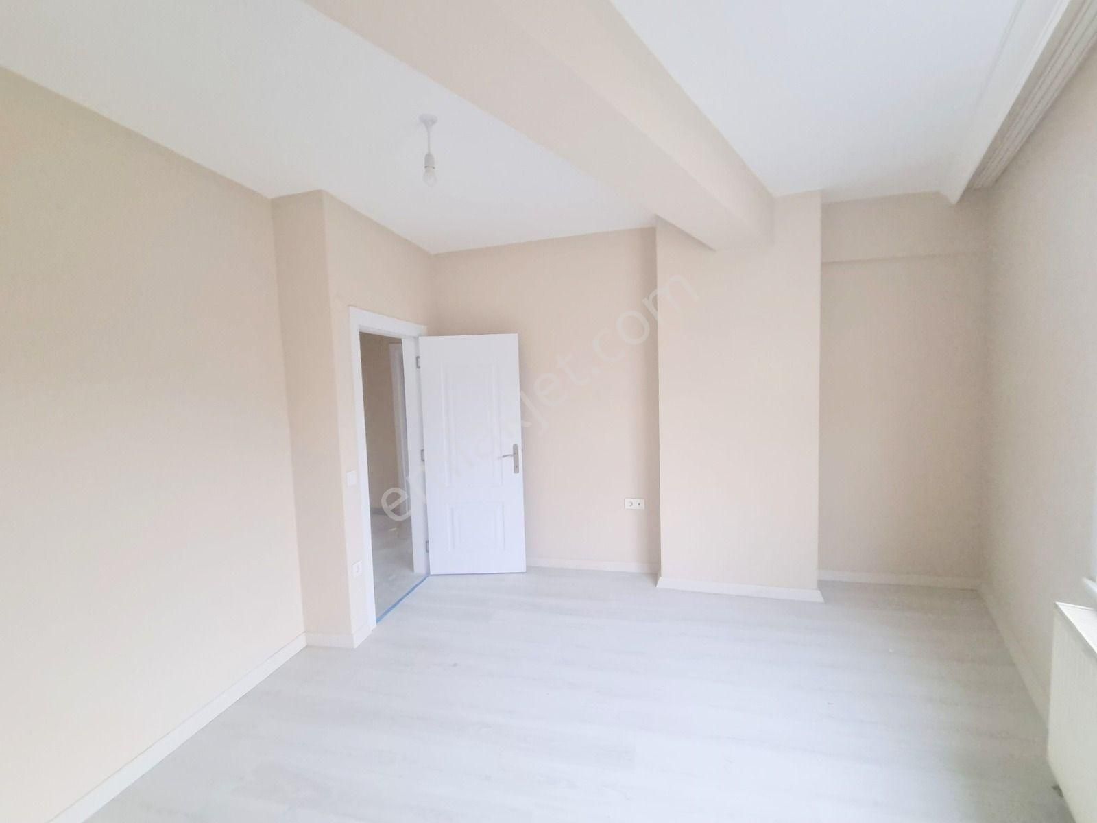 Tarabyaüstü Cumhuriyette Komple Yeni Binada 2+1 Girişkat Daire - Görsel 6