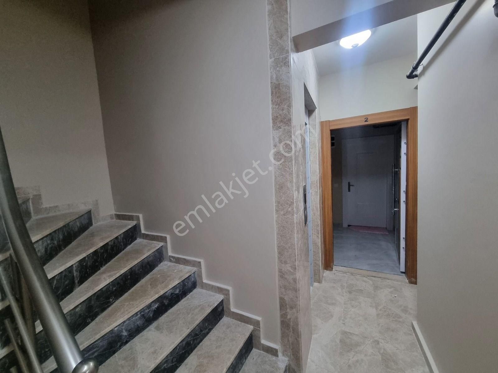 Tarabyaüstü Cumhuriyette Komple Yeni Binada 2+1 Girişkat Daire - Görsel 27