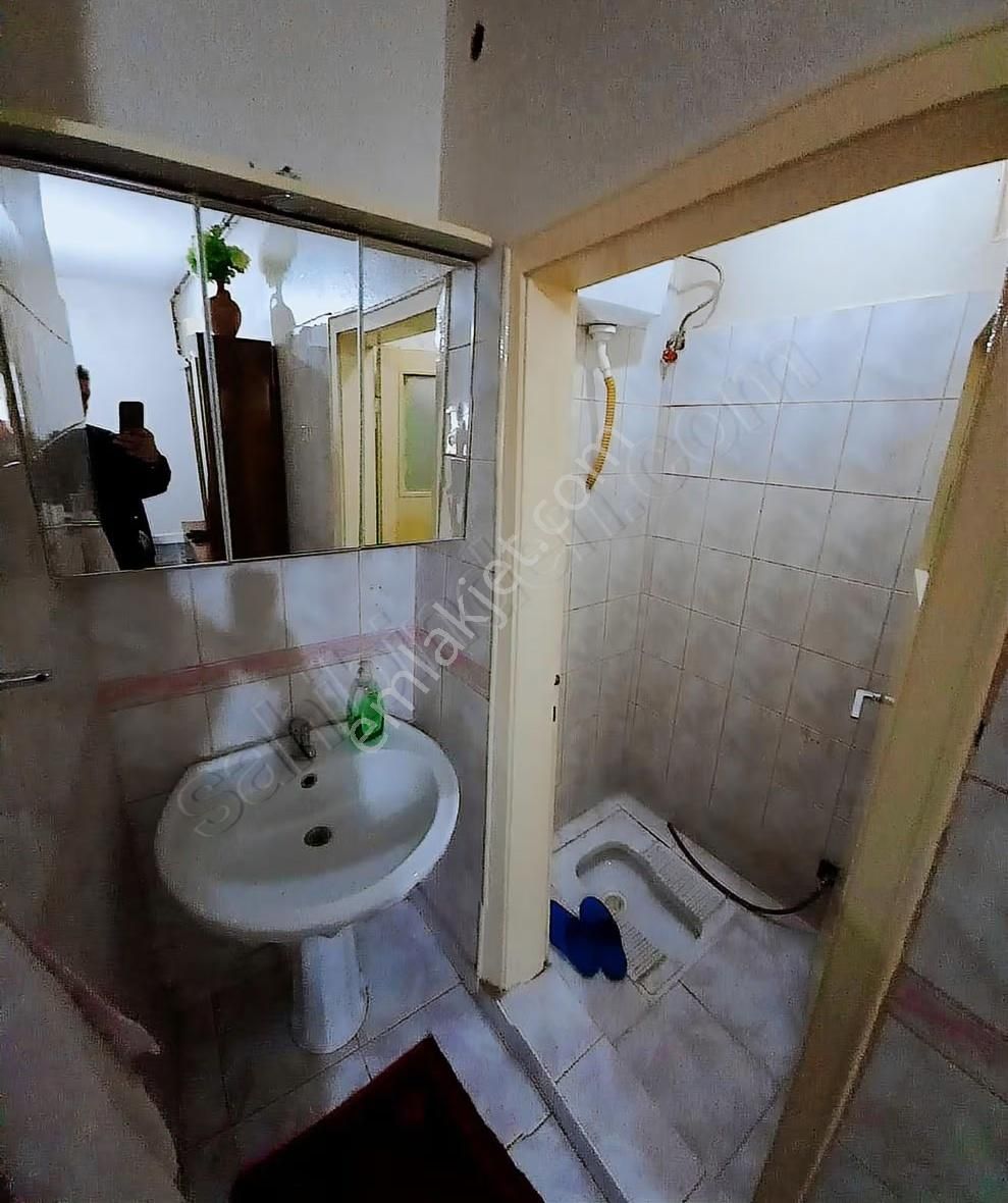 Cumhuriyet Mahallesinde Tramvaya Yakın 3+1 Satılık Daire - Görsel 6