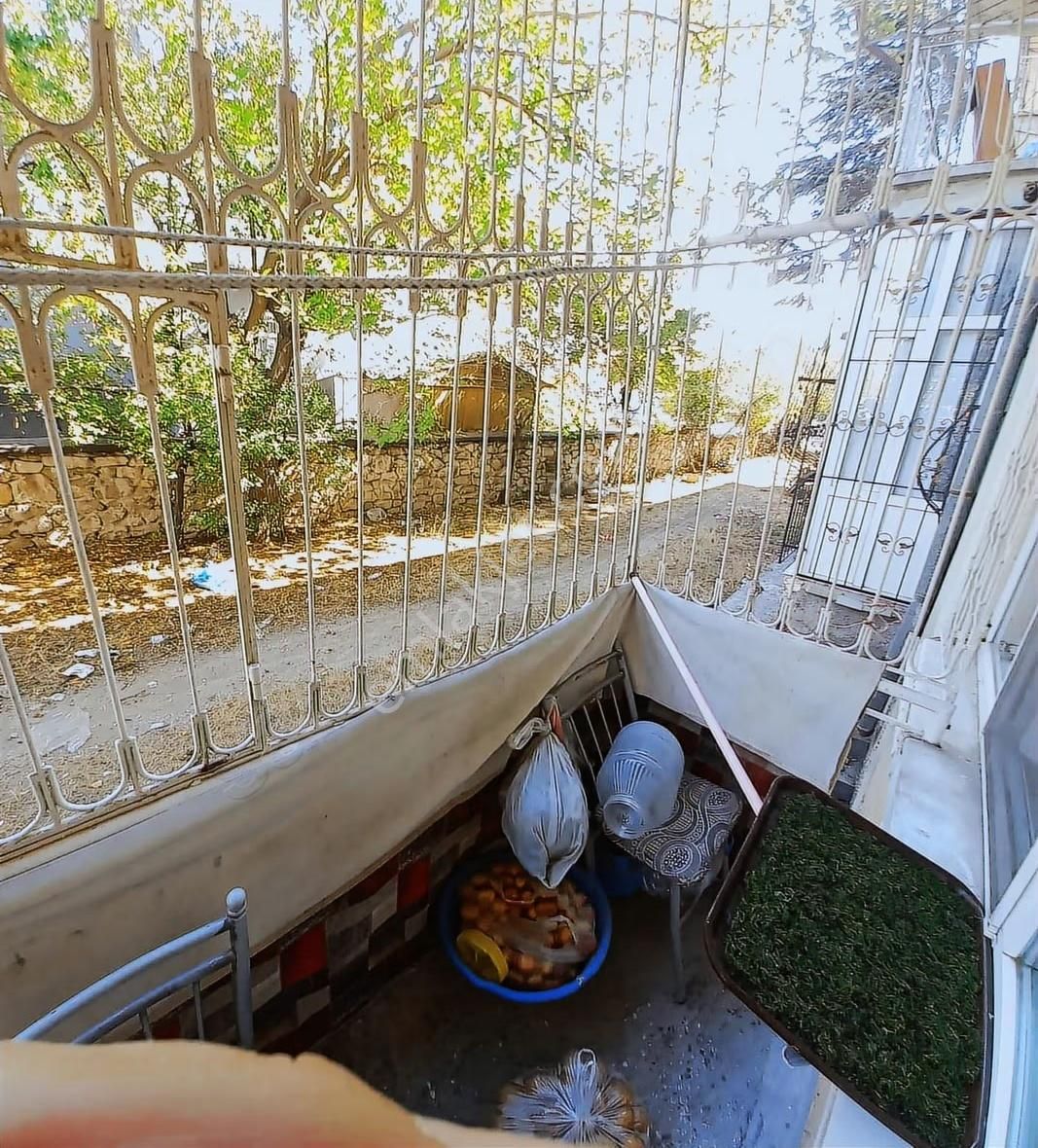 Cumhuriyet Mahallesinde Tramvaya Yakın 3+1 Satılık Daire - Görsel 8