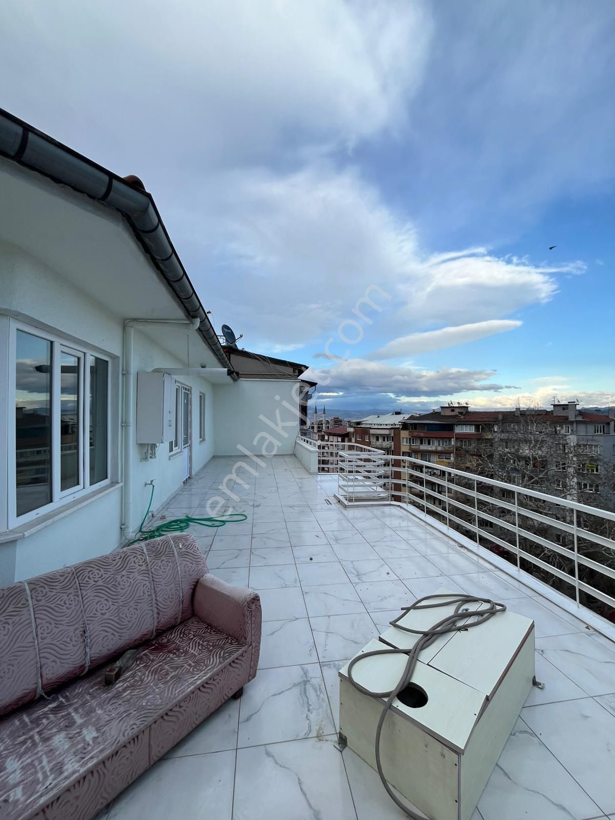 Denizli Merkezde Büyük Teraslı Manzaralı 2+1 Çatı Katı - Görsel 13