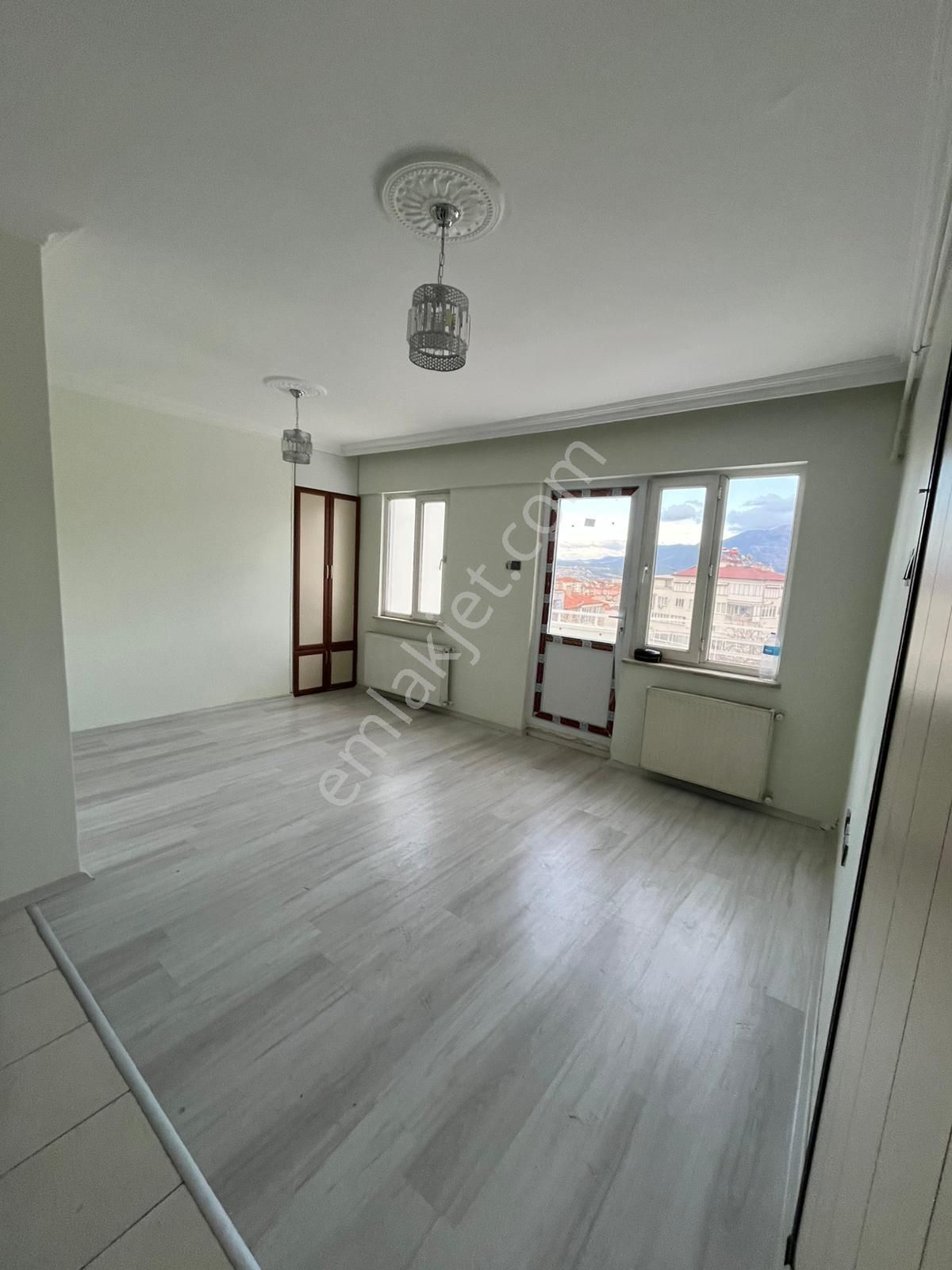 Denizli Merkezde Büyük Teraslı Manzaralı 2+1 Çatı Katı - Görsel 3