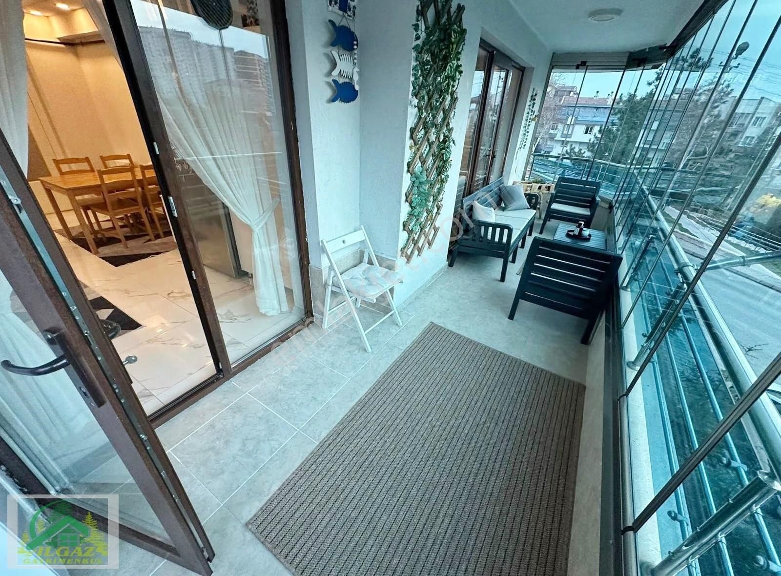 Ayvalı'da Seval Cd. Yakını 4+1 Ara Kat Teras Balkon Lüks Yapılı - Görsel 11