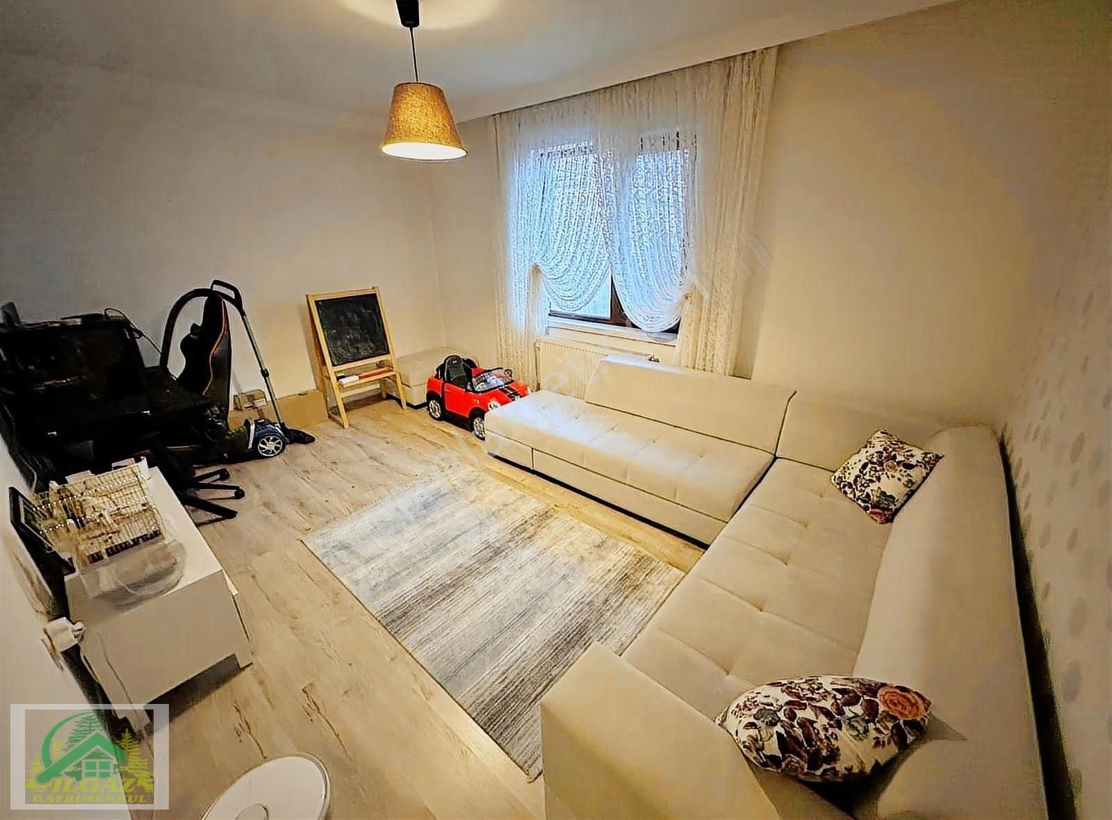 Ayvalı'da Seval Cd. Yakını 4+1 Ara Kat Teras Balkon Lüks Yapılı - Görsel 12