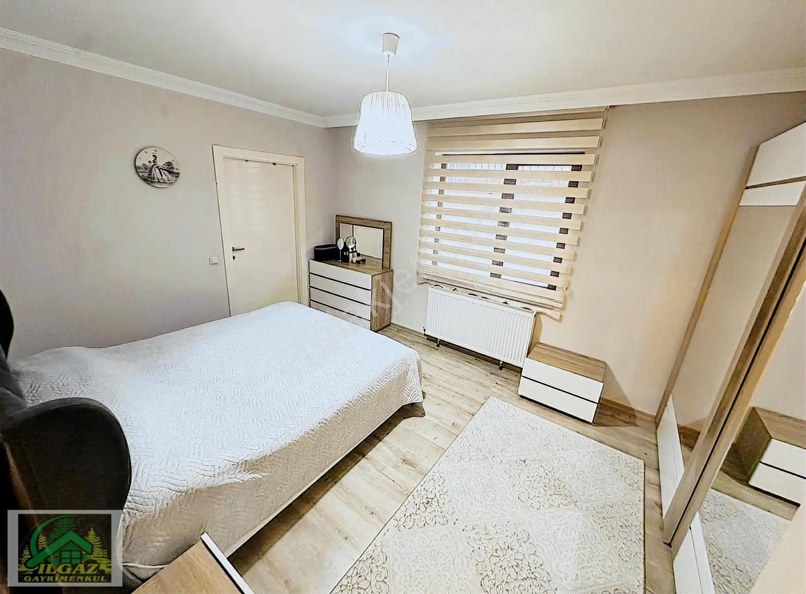 Ayvalı'da Seval Cd. Yakını 4+1 Ara Kat Teras Balkon Lüks Yapılı - Görsel 22