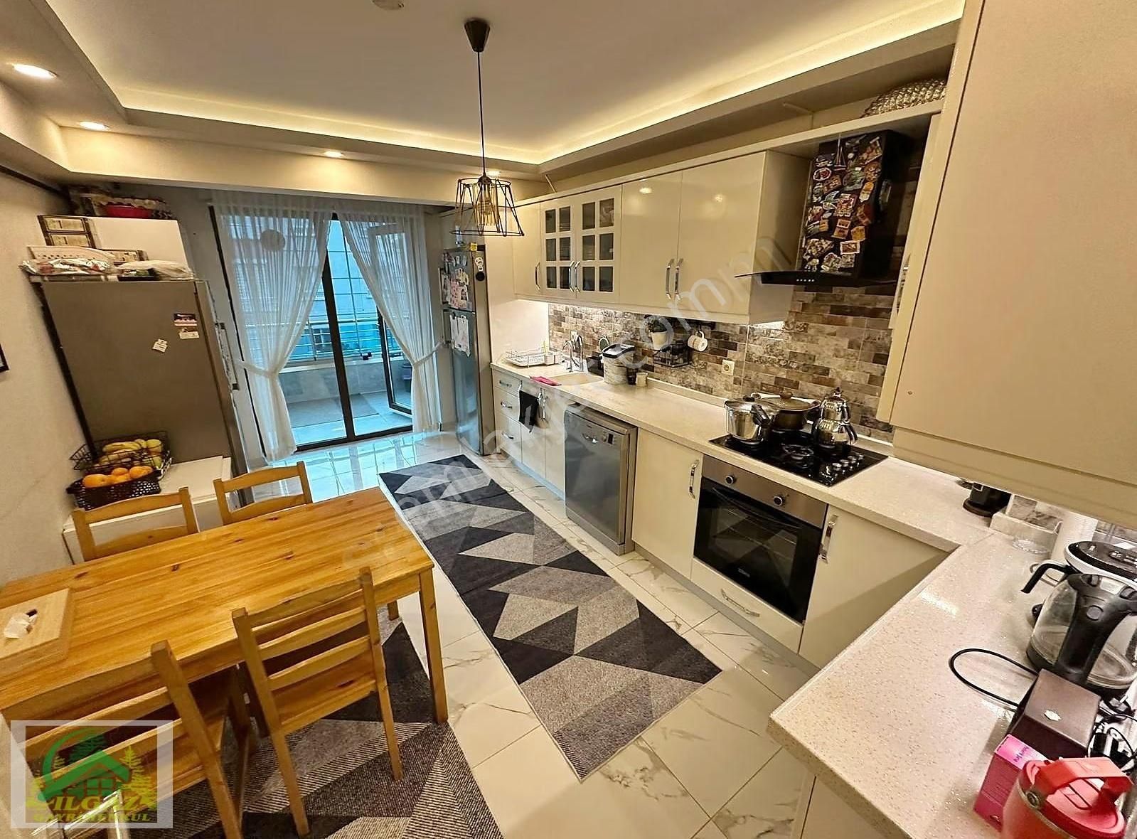 Ayvalı'da Seval Cd. Yakını 4+1 Ara Kat Teras Balkon Lüks Yapılı - Görsel 25