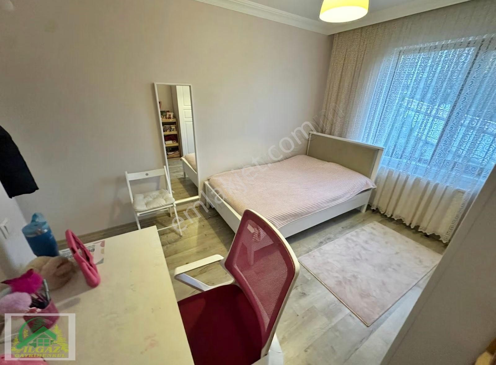 Ayvalı'da Seval Cd. Yakını 4+1 Ara Kat Teras Balkon Lüks Yapılı - Görsel 24