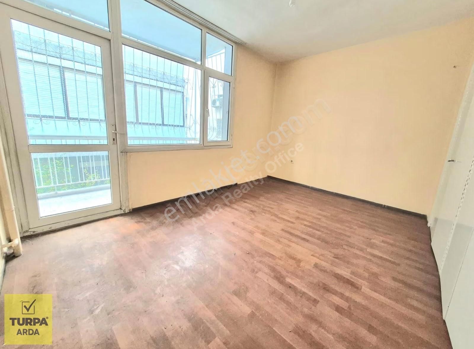 K.yaka Çarşı Ve Yuva Yakını Çift Cephe Balkon Geniş 3+1 150 M2 - Görsel 17