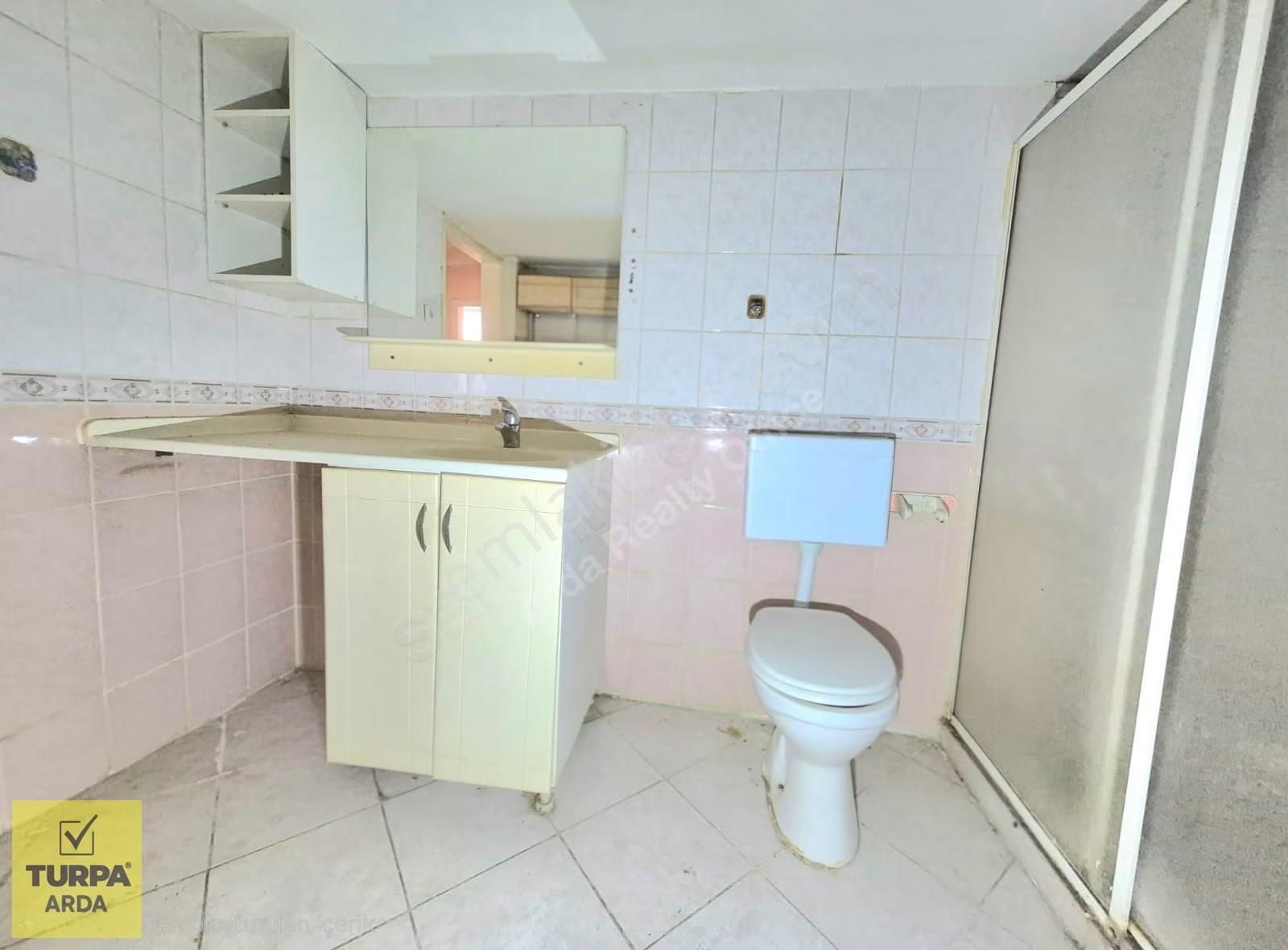 K.yaka Çarşı Ve Yuva Yakını Çift Cephe Balkon Geniş 3+1 150 M2 - Görsel 12