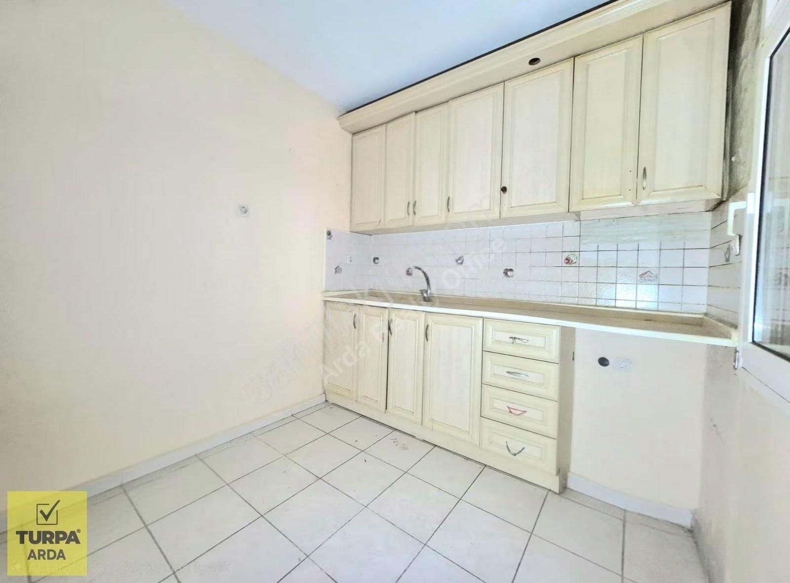 K.yaka Çarşı Ve Yuva Yakını Çift Cephe Balkon Geniş 3+1 150 M2 - Görsel 21