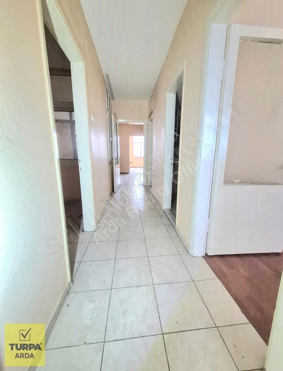 K.yaka Çarşı Ve Yuva Yakını Çift Cephe Balkon Geniş 3+1 150 M2 - Görsel 8