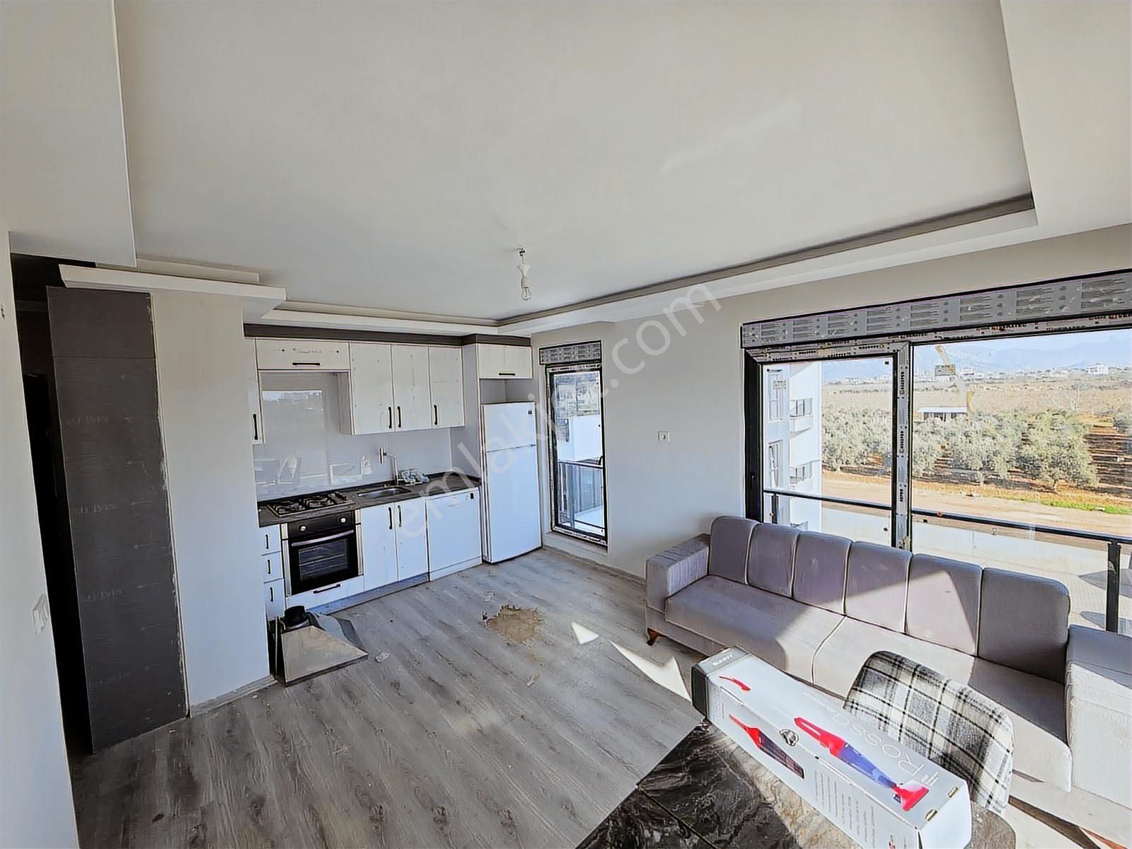 Havuzlu Sitede Ara Kat 1+1 / İskan Var / Yeniköy - Görsel 6