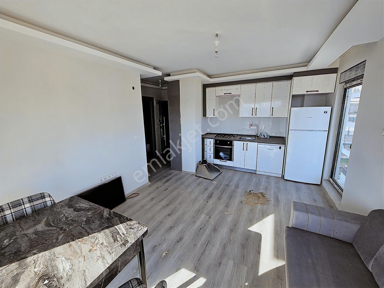 Havuzlu Sitede Ara Kat 1+1 / İskan Var / Yeniköy - Görsel 8