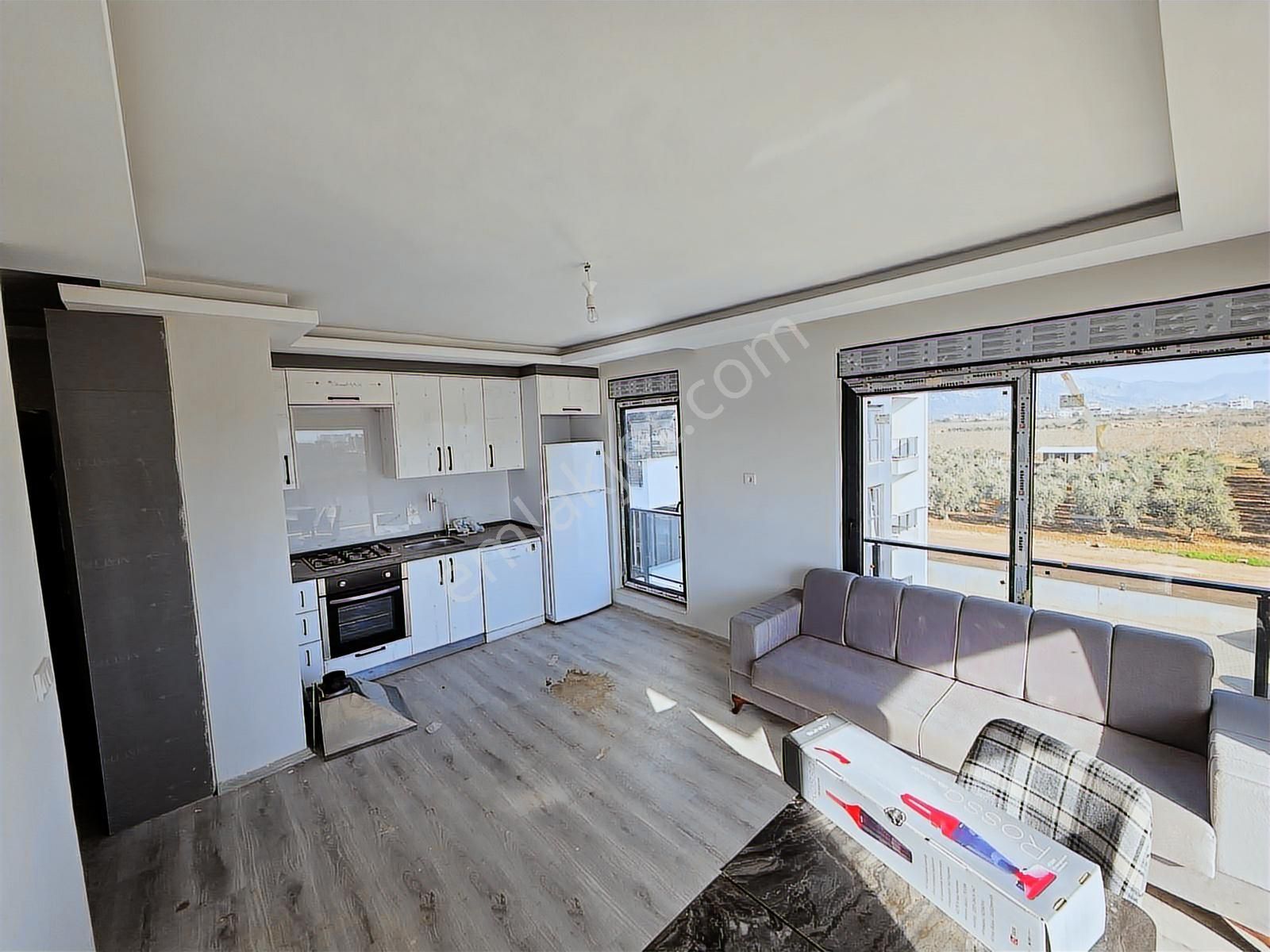 Havuzlu Sitede Ara Kat 1+1 / İskan Var / Yeniköy - Görsel 12