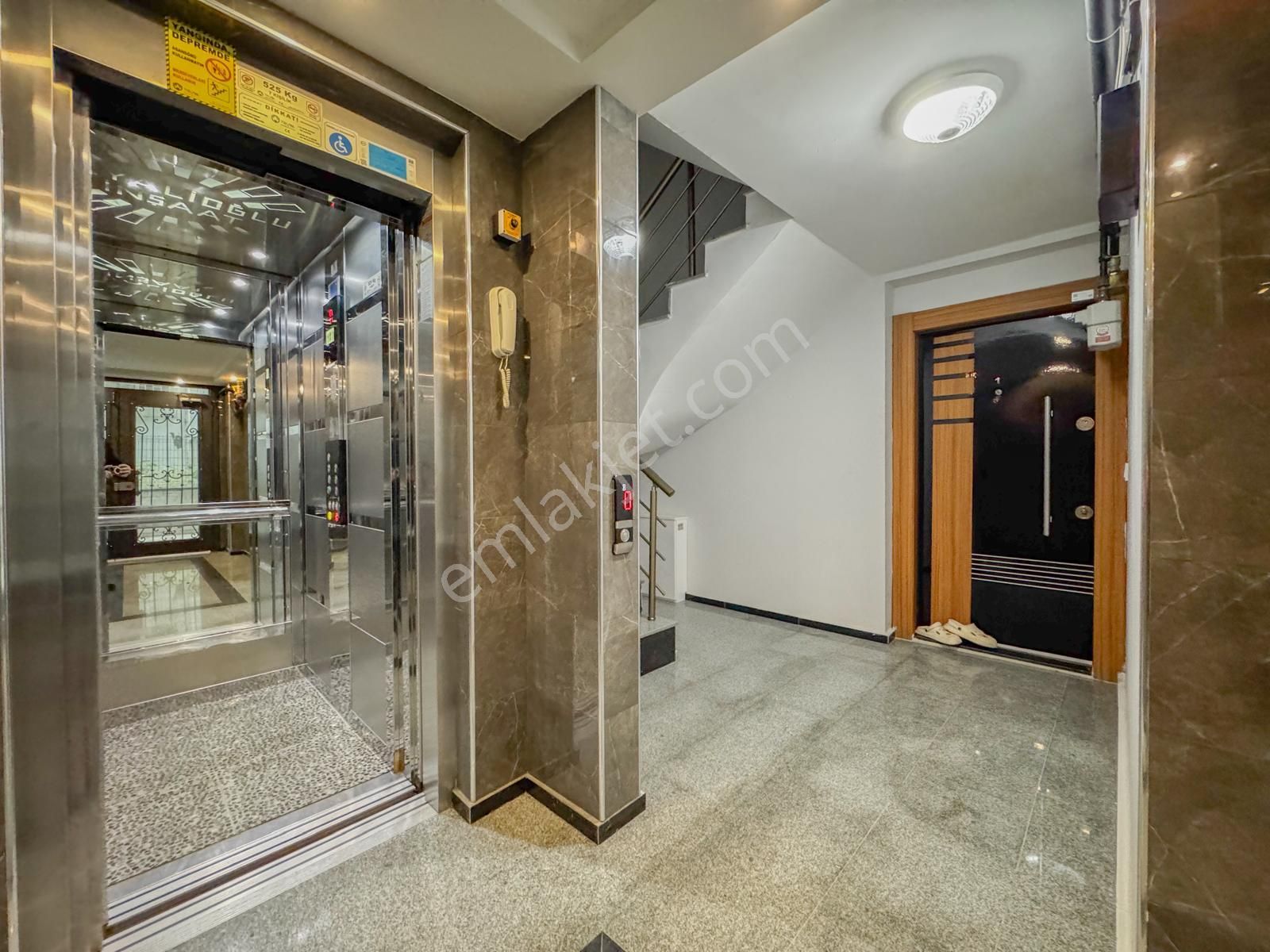 Bahçelievler Yayla Merkez Yakını 2+1 Ara Kat 4 Yıllık Bina - Görsel 2