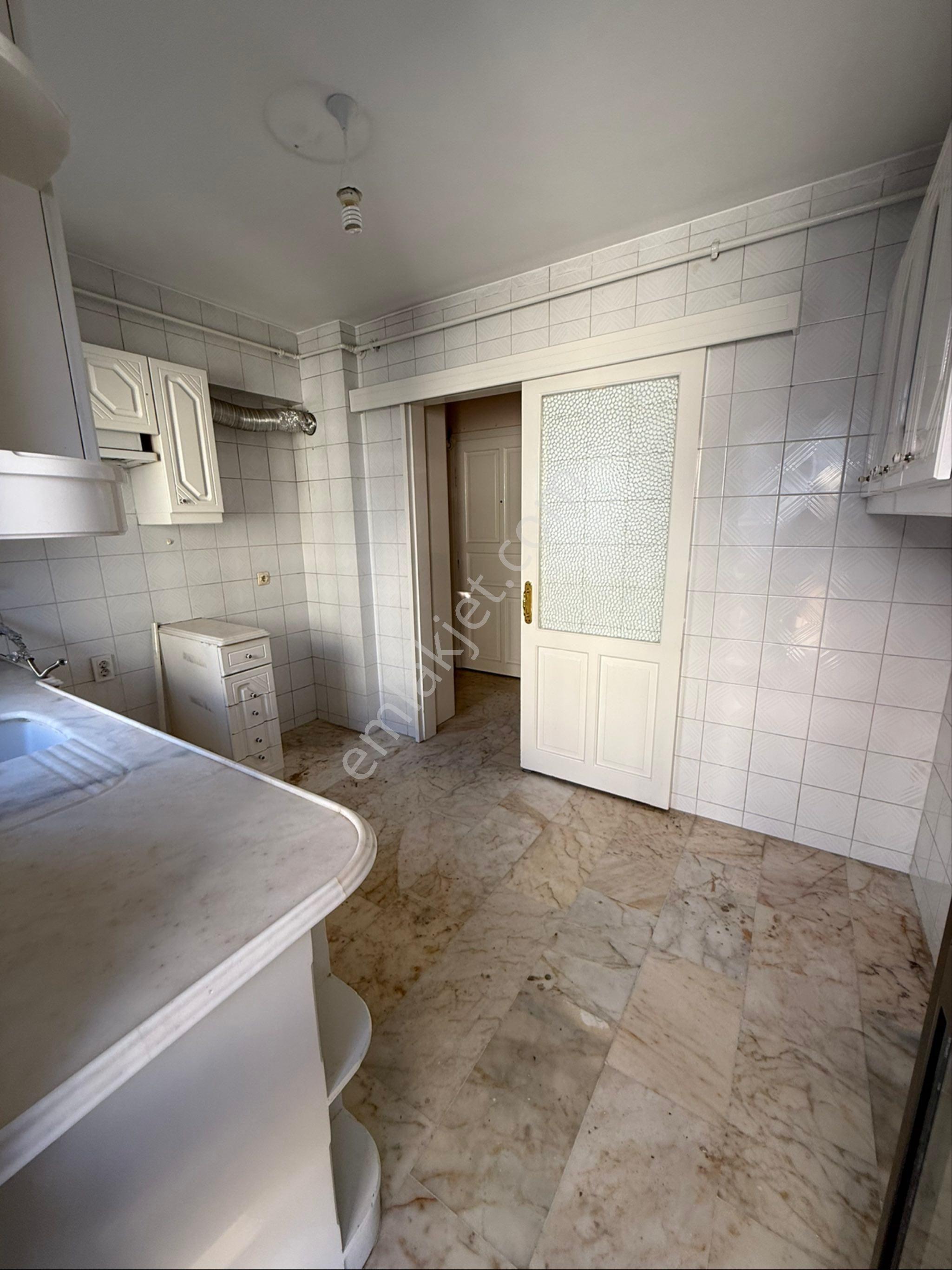Sahibinden/bostanlı Hüseyin Yurttaş Sokak/aydınlık 3+1 Kiralık - Görsel 5