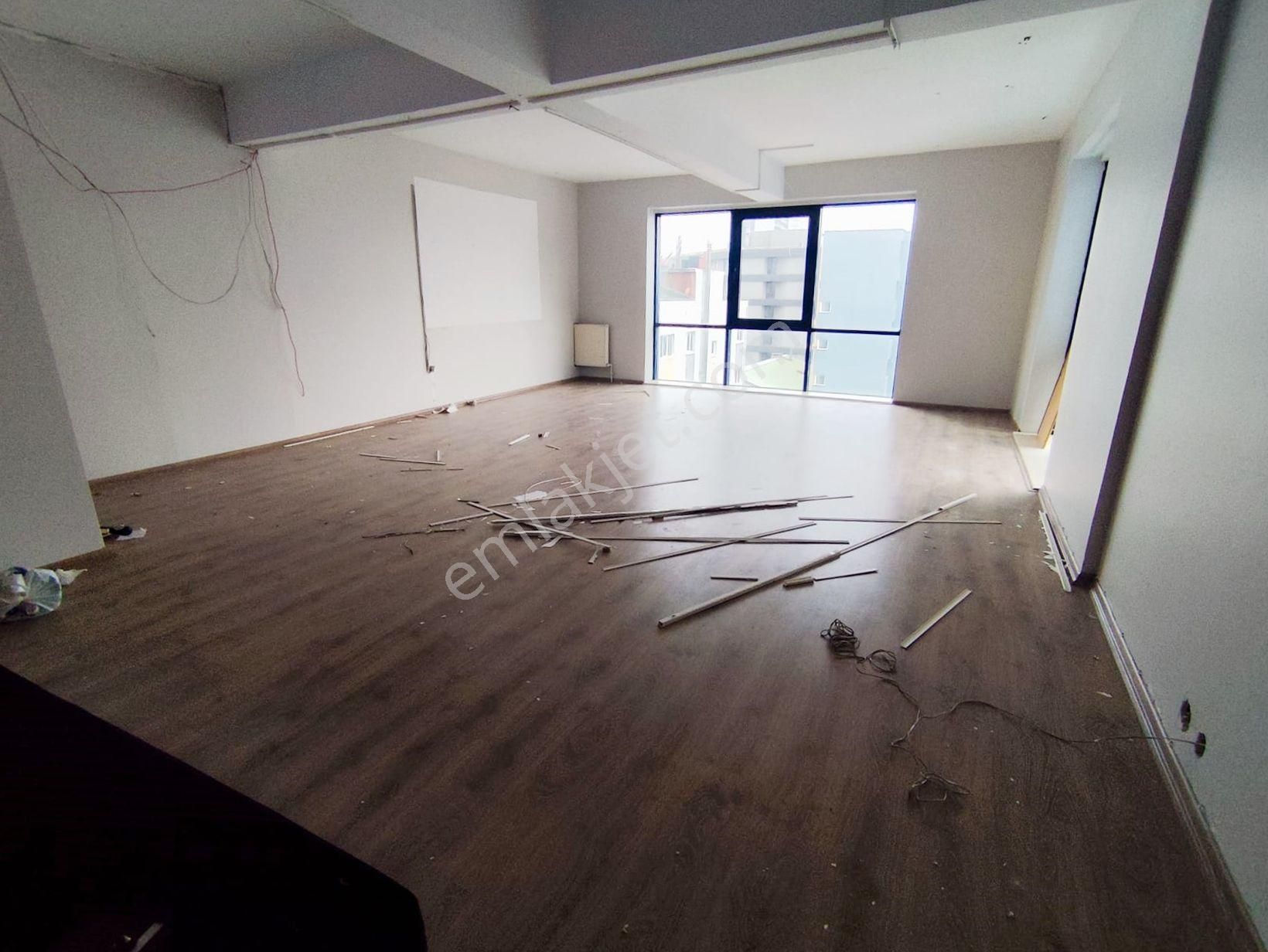 Mertcan Dan E5' Paralel 450m2 Kullanıma Hazır Kiralık İş Yeri - Görsel 14