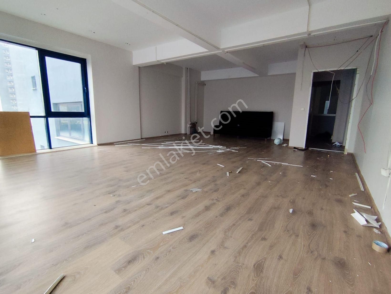 Mertcan Dan E5' Paralel 450m2 Kullanıma Hazır Kiralık İş Yeri - Görsel 5