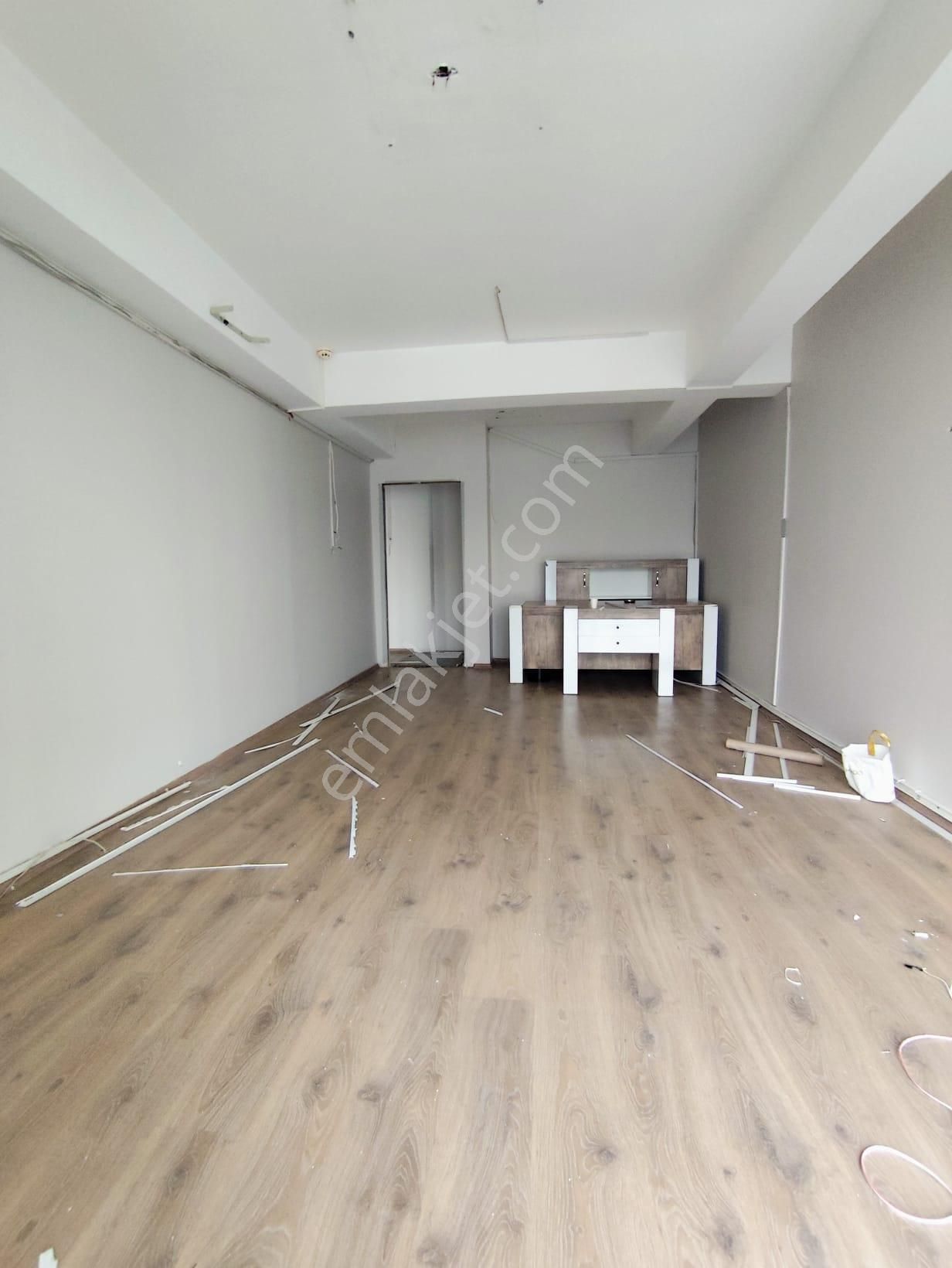 Mertcan Dan E5' Paralel 450m2 Kullanıma Hazır Kiralık İş Yeri - Görsel 7