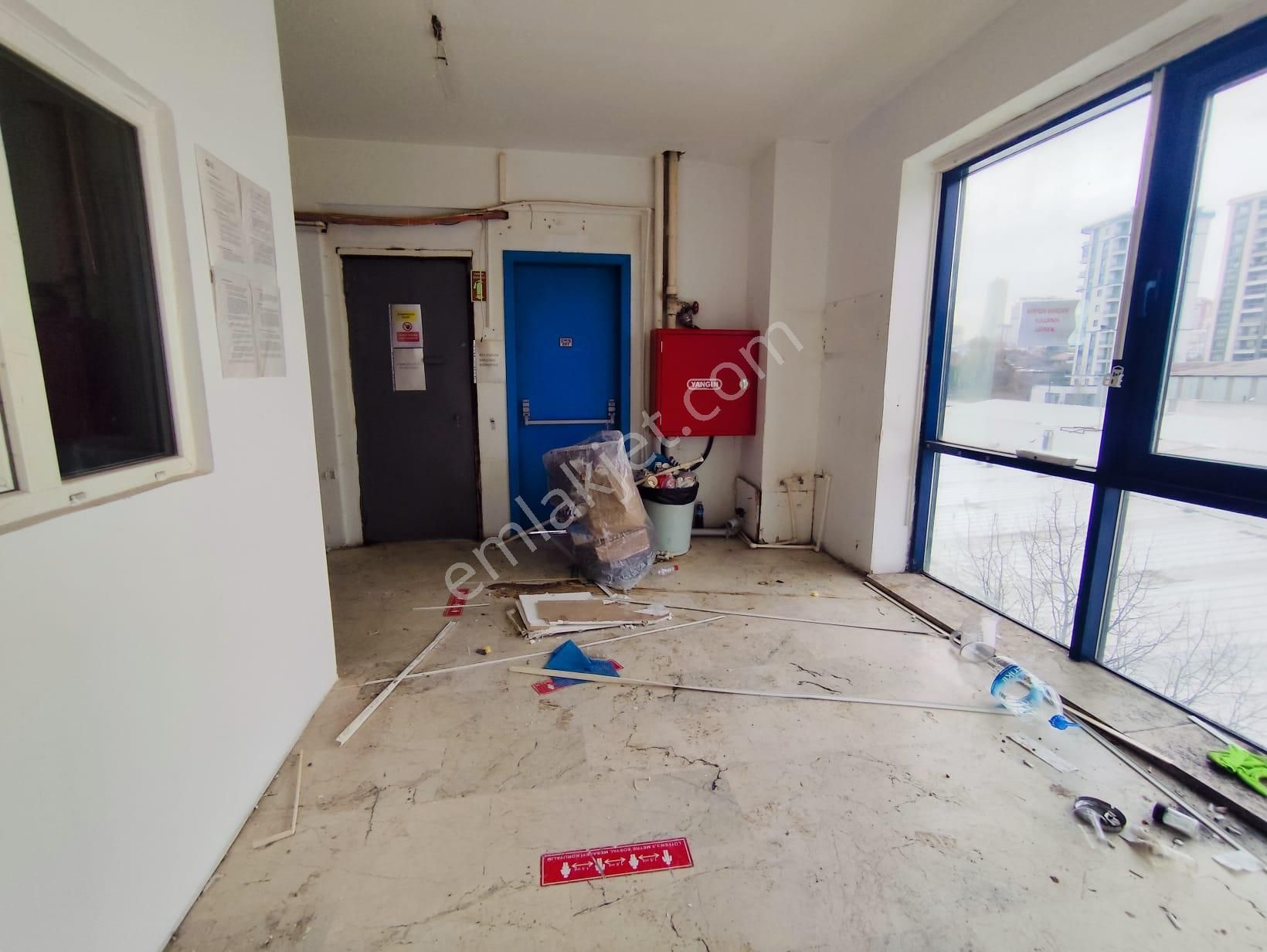 Mertcan Dan E5' Paralel 450m2 Kullanıma Hazır Kiralık İş Yeri - Görsel 27