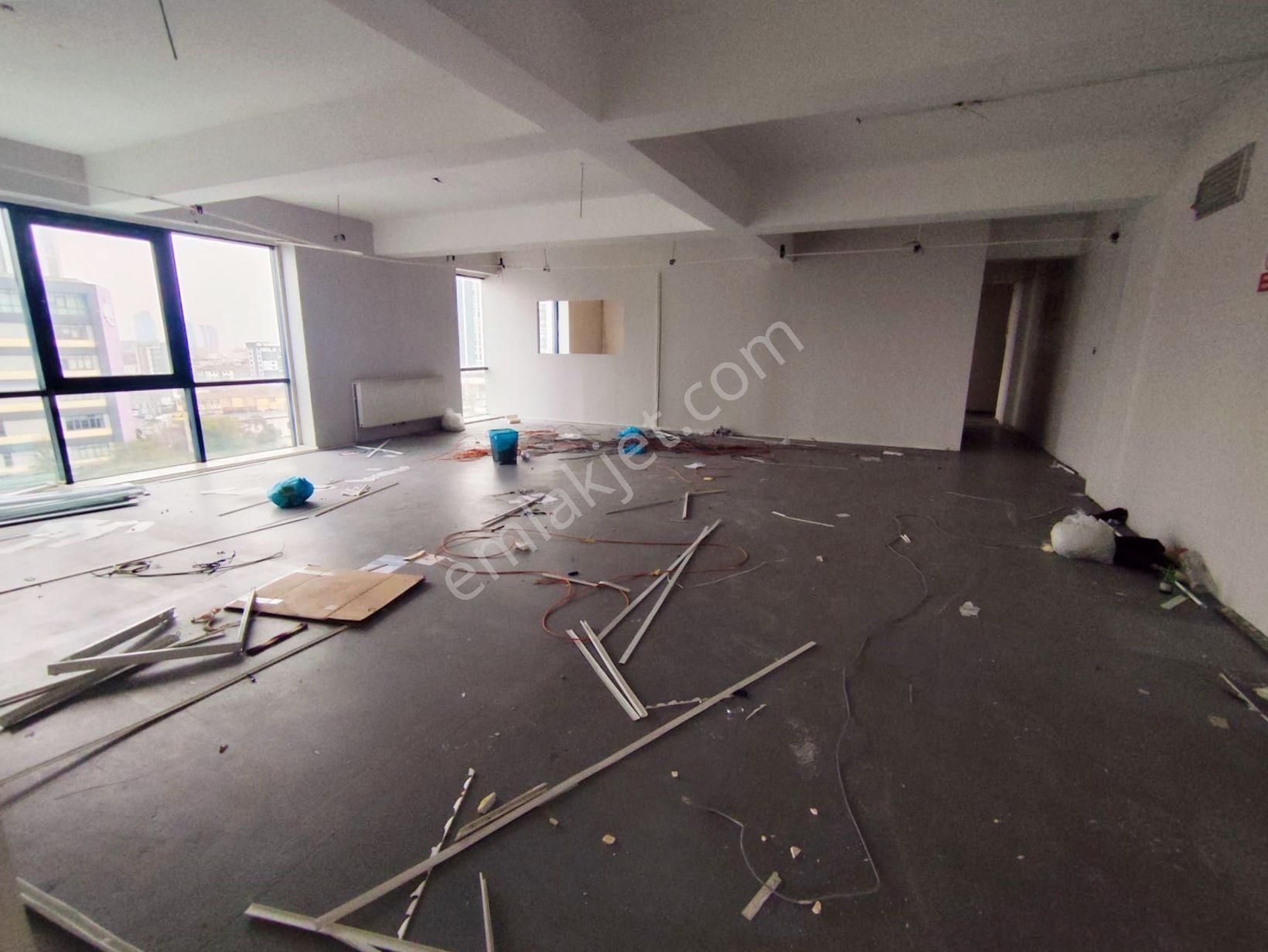 Mertcan Dan E5' Paralel 450m2 Kullanıma Hazır Kiralık İş Yeri - Görsel 3