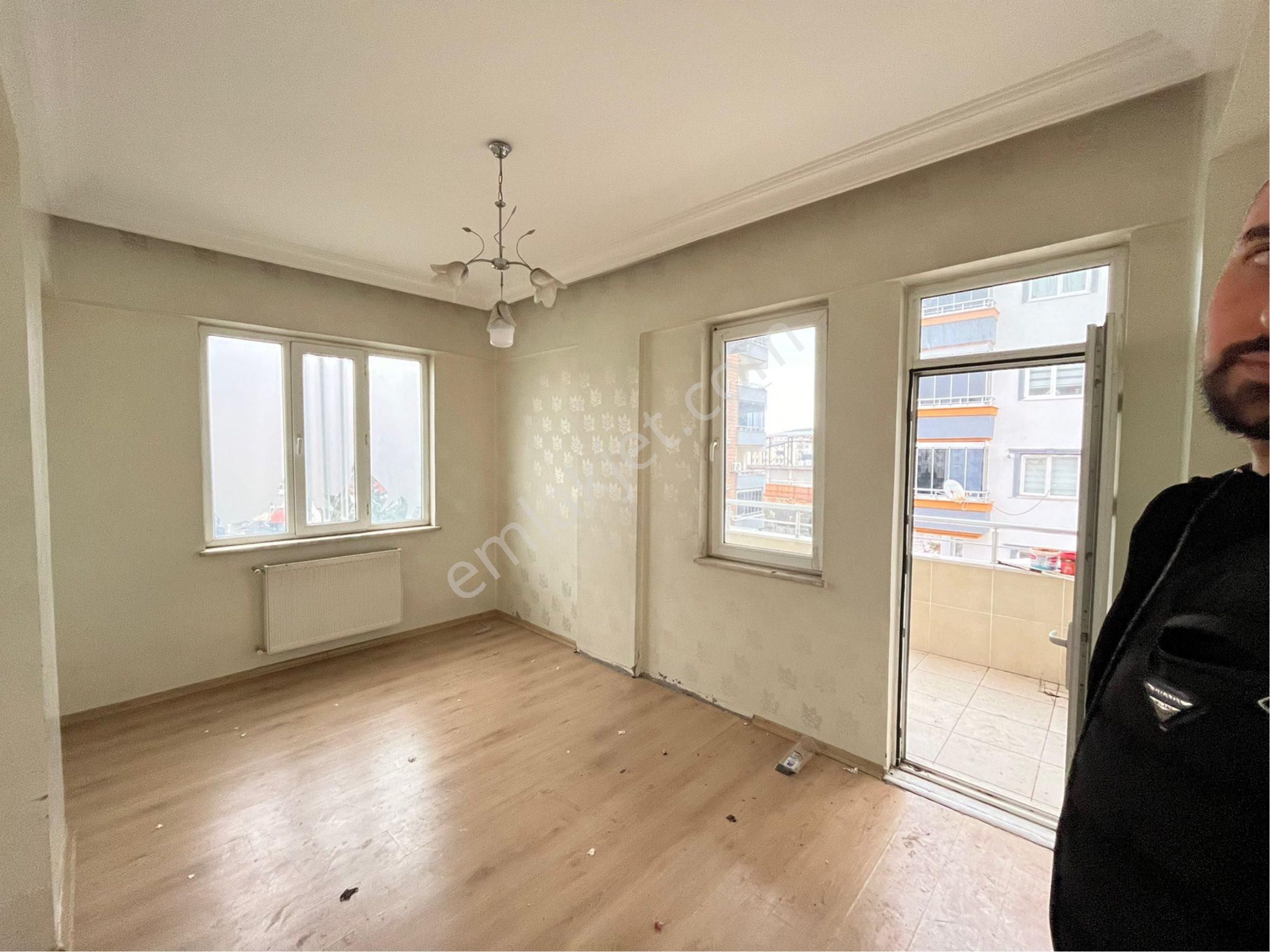 Bülbülzade Muhtarlık Yanı Acil Satılık 3+1