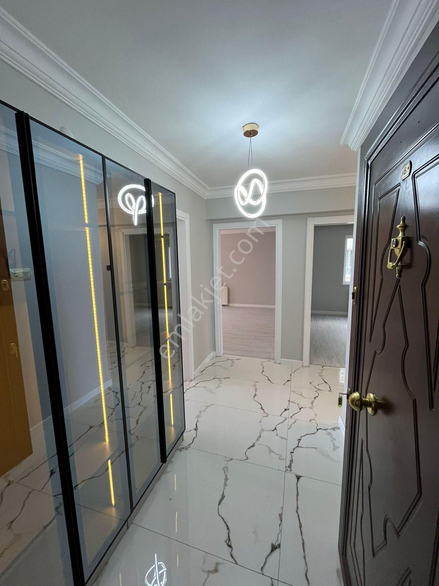 Bilgen Vatan'dan Bademlik'te Dutluk Metro Yakını 1. Kat Ön Cephe 3+1 Megalüks Yapılı Satılık Daire - Görsel 12