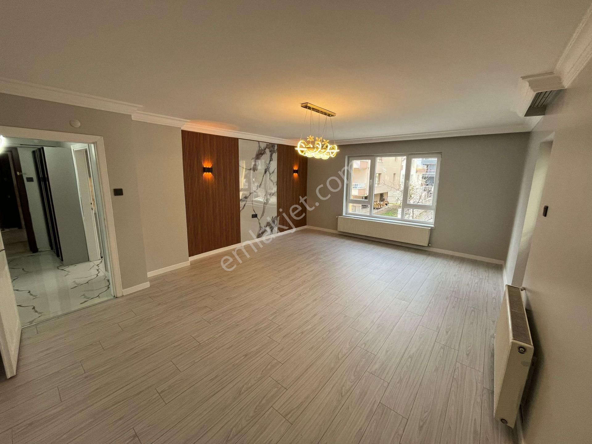 Bilgen Vatan'dan Bademlik'te Dutluk Metro Yakını 1. Kat Ön Cephe 3+1 Megalüks Yapılı Satılık Daire - Görsel 2