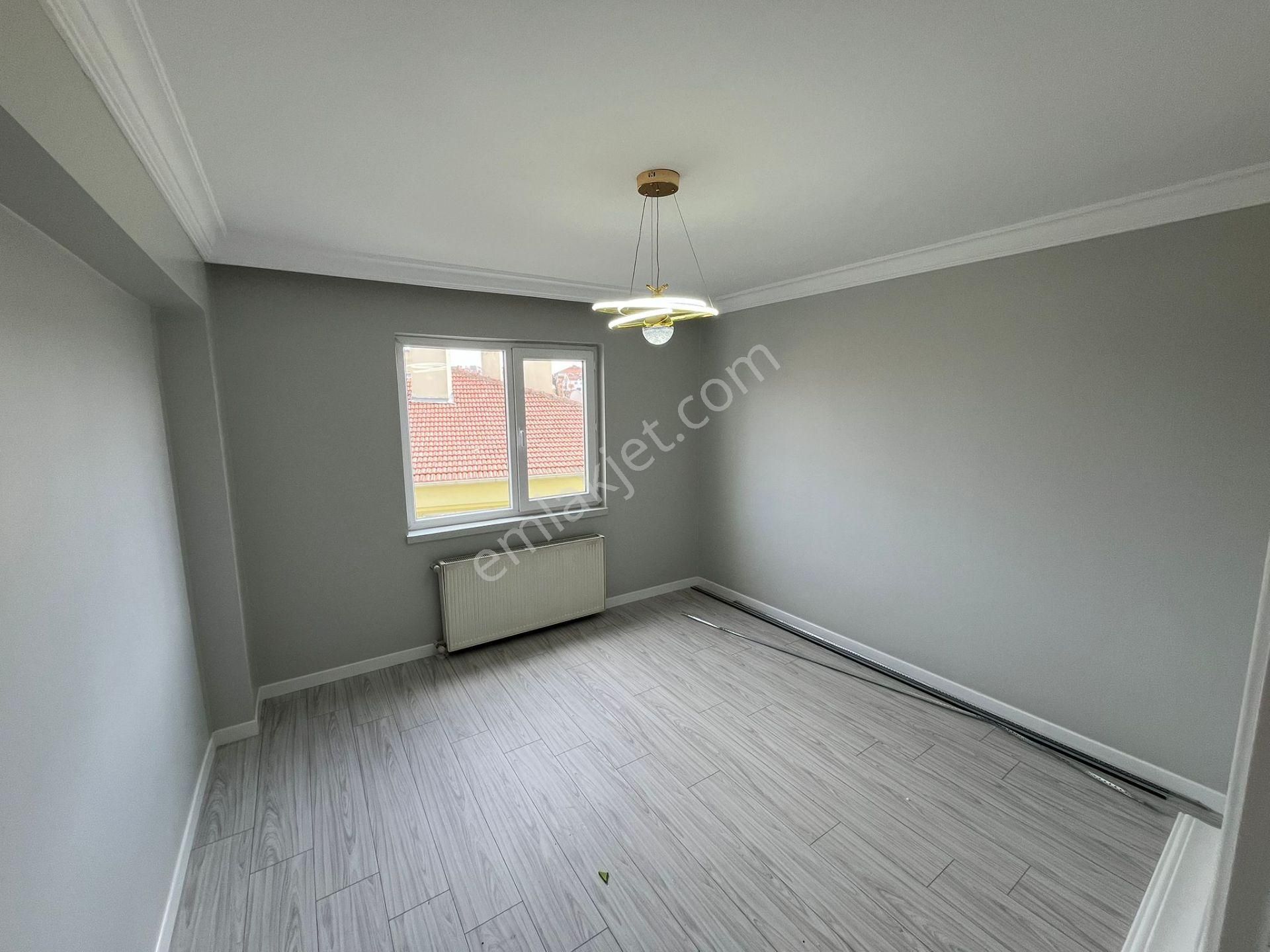 Bilgen Vatan'dan Bademlik'te Dutluk Metro Yakını 1. Kat Ön Cephe 3+1 Megalüks Yapılı Satılık Daire - Görsel 17