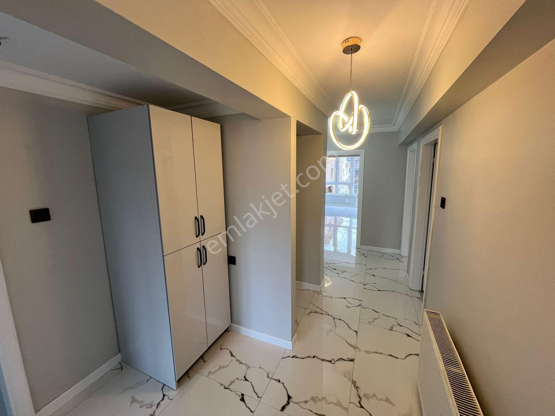 Bilgen Vatan'dan Bademlik'te Dutluk Metro Yakını 1. Kat Ön Cephe 3+1 Megalüks Yapılı Satılık Daire - Görsel 18