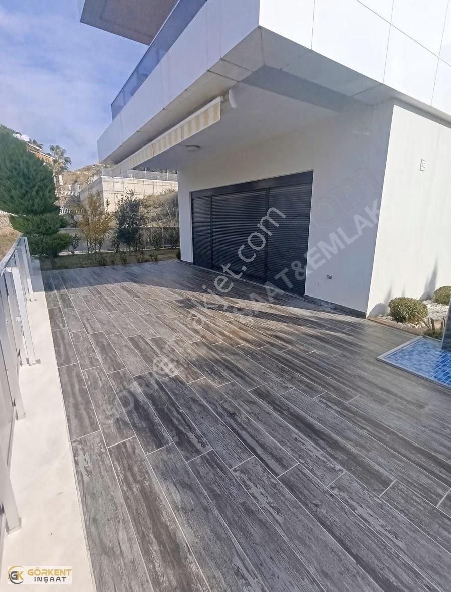 Alanyada Full Eşyalı | Deniz Manzaralı | Havuzlu Lüks 4+1 Villa - Görsel 14