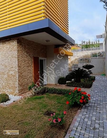 Alanyada Full Eşyalı | Deniz Manzaralı | Havuzlu Lüks 4+1 Villa - Görsel 16