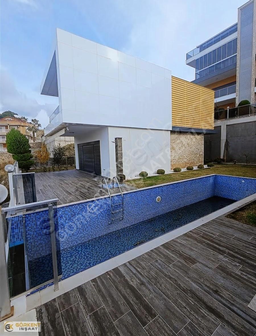 Alanyada Full Eşyalı | Deniz Manzaralı | Havuzlu Lüks 4+1 Villa - Görsel 18