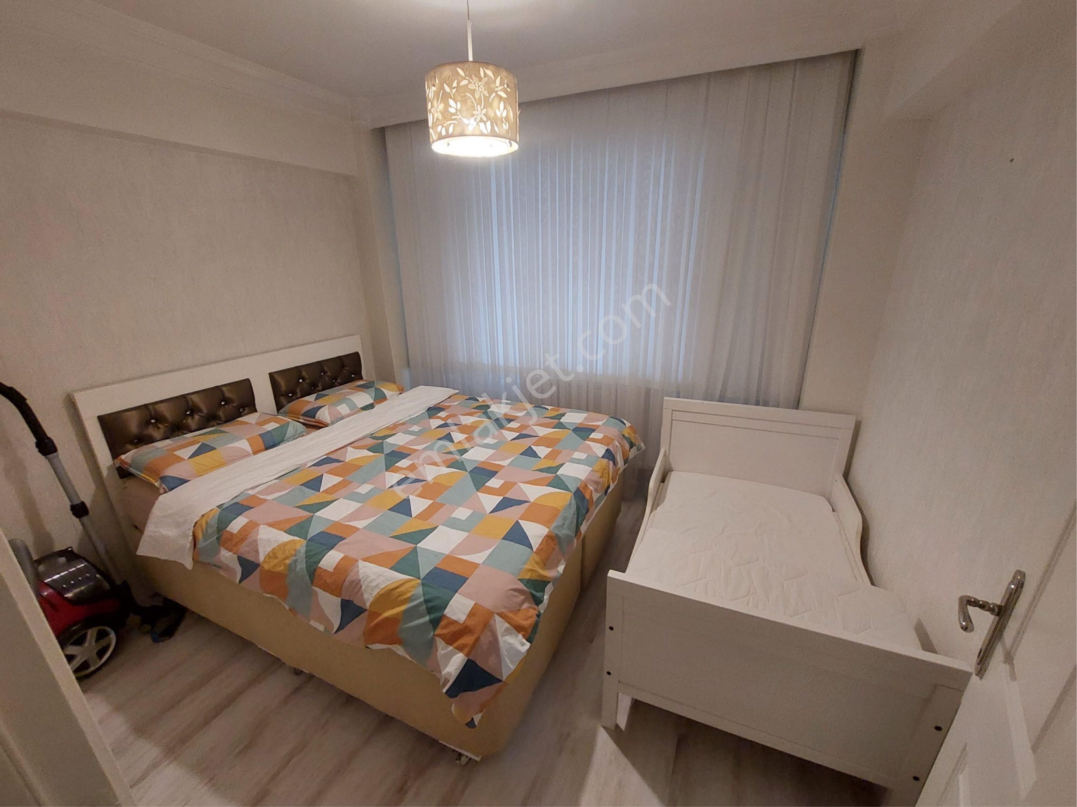 İmren Gayrimenkulden Satılık 2+1 80 M2 Ön Cephe Yüksek Giriş Sefaköy Merkezde - Görsel 13