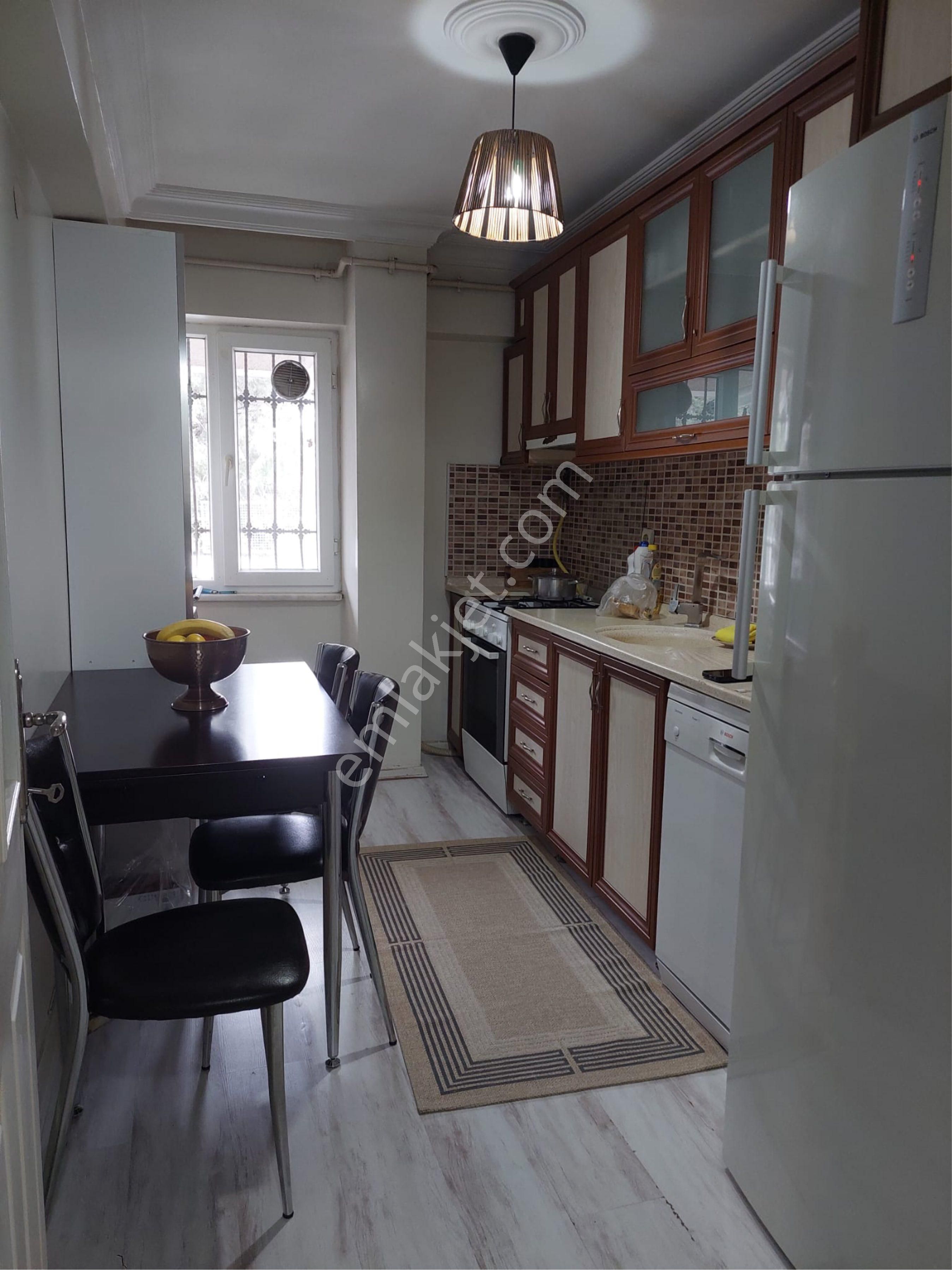 İmren Gayrimenkulden Satılık 2+1 80 M2 Ön Cephe Yüksek Giriş Sefaköy Merkezde - Görsel 4