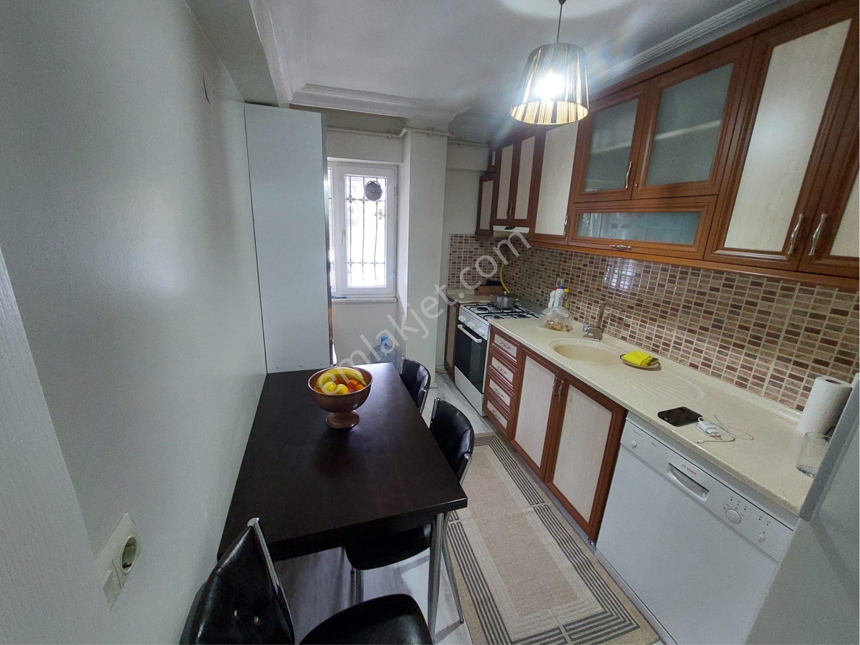 İmren Gayrimenkulden Satılık 2+1 80 M2 Ön Cephe Yüksek Giriş Sefaköy Merkezde - Görsel 5