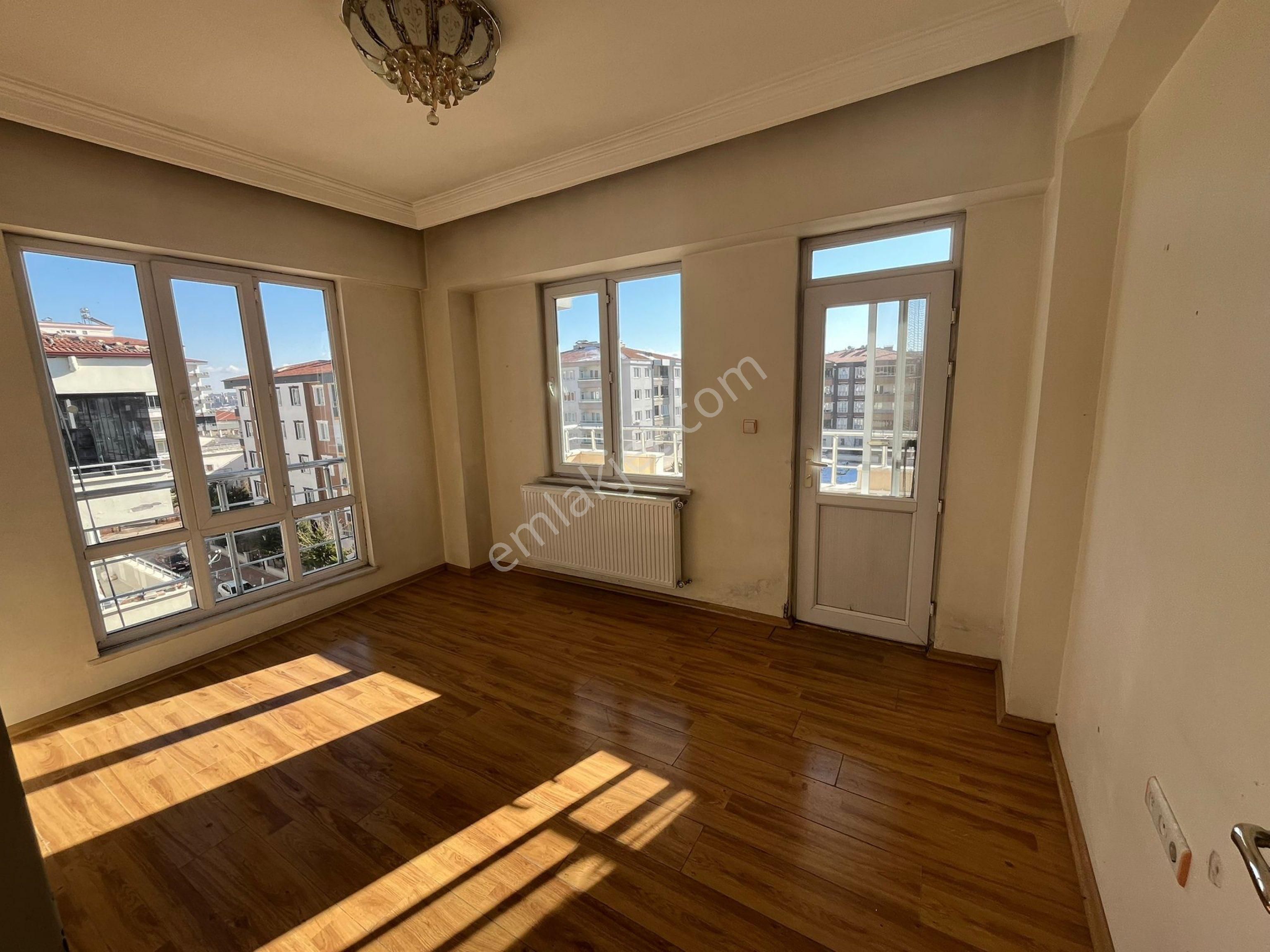 Bülbülzade Nehir Düğün Salonu Civarı Ulaşıma Sıfır Acil Satılık 3+1